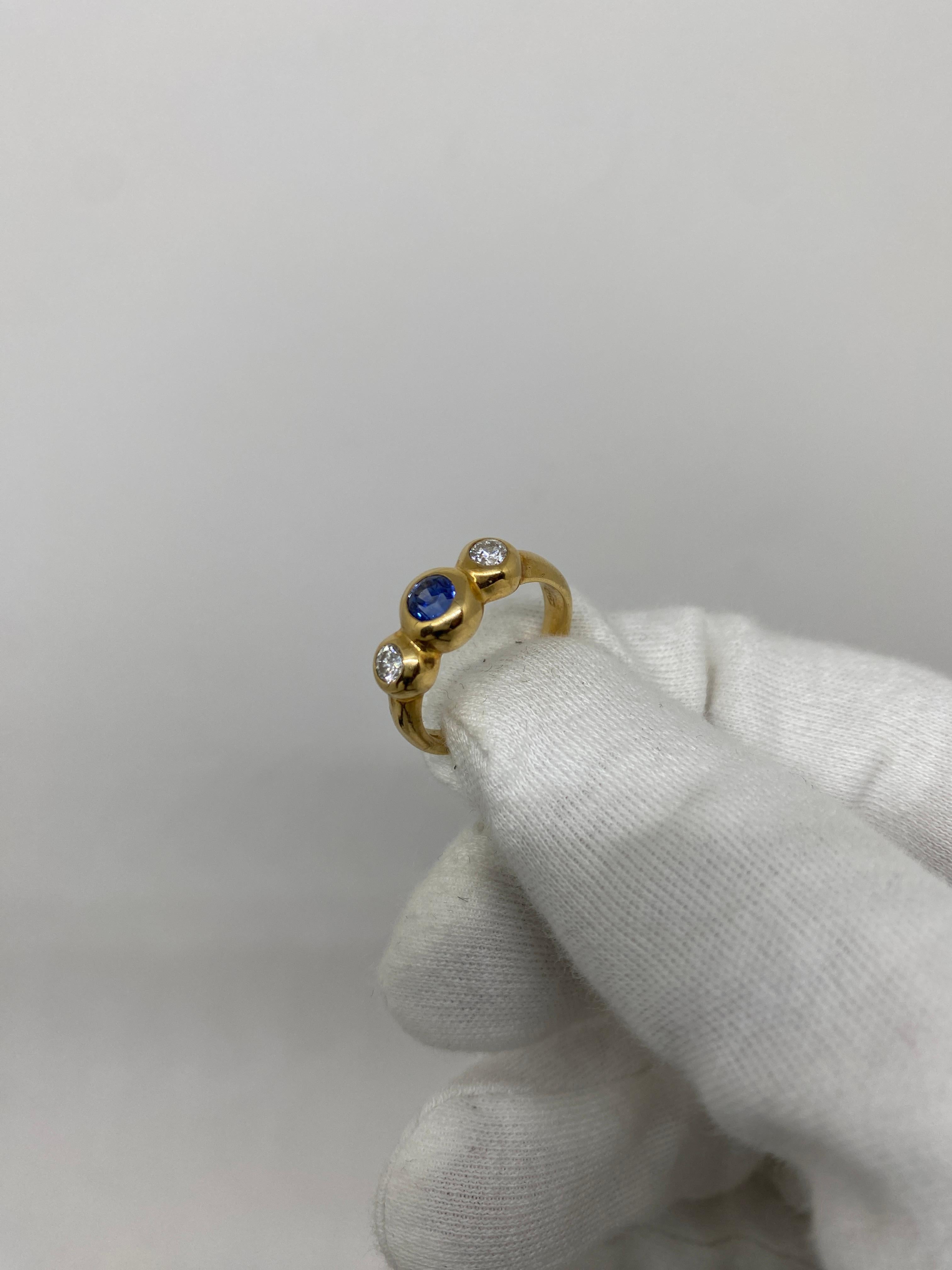 Women's or Men's 18 Karat Yellow Gold Vintage Ring White Diamonds & Blue Sapphire For Sale