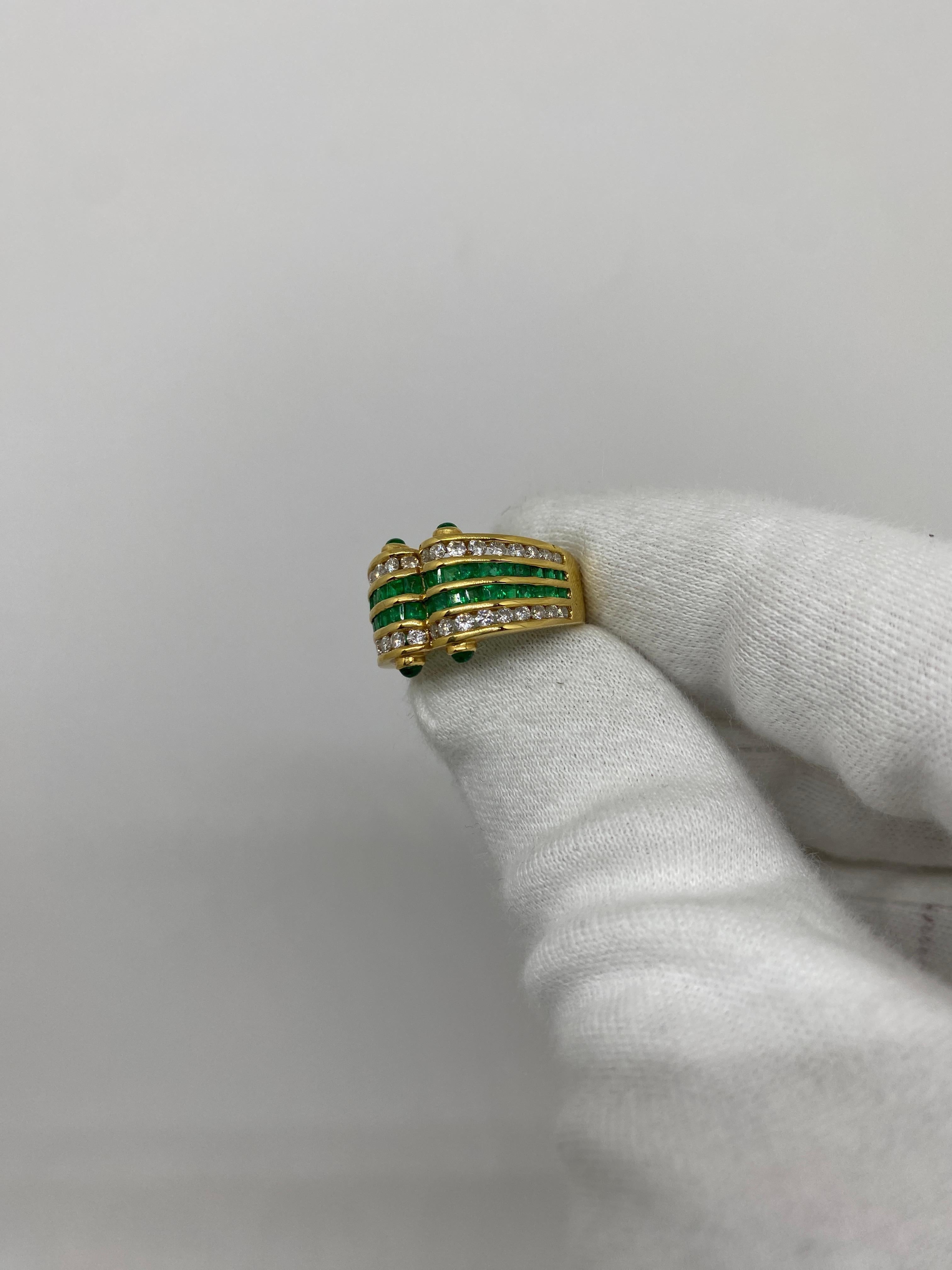 Ring made of 18kt yellow gold with natural cored-cut diamonds and cabochon-cut emeralds

Welcome to our jewelry collection, where every piece tells a story of timeless elegance and unparalleled craftsmanship. As a family-run business in Italy for