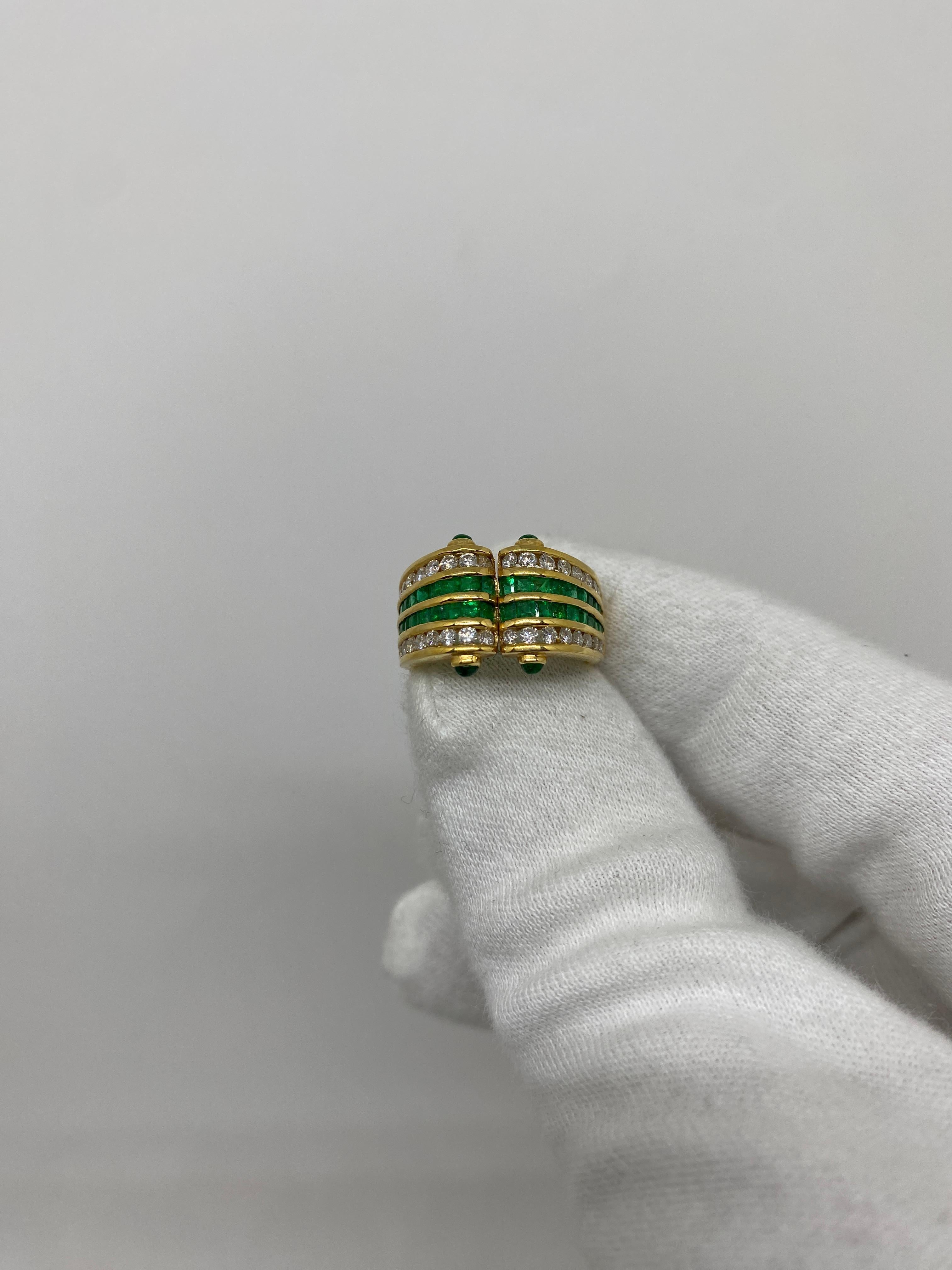 18kt Yellow Gold Vintage Ring White Diamonds & Green Emeralds For Sale 1