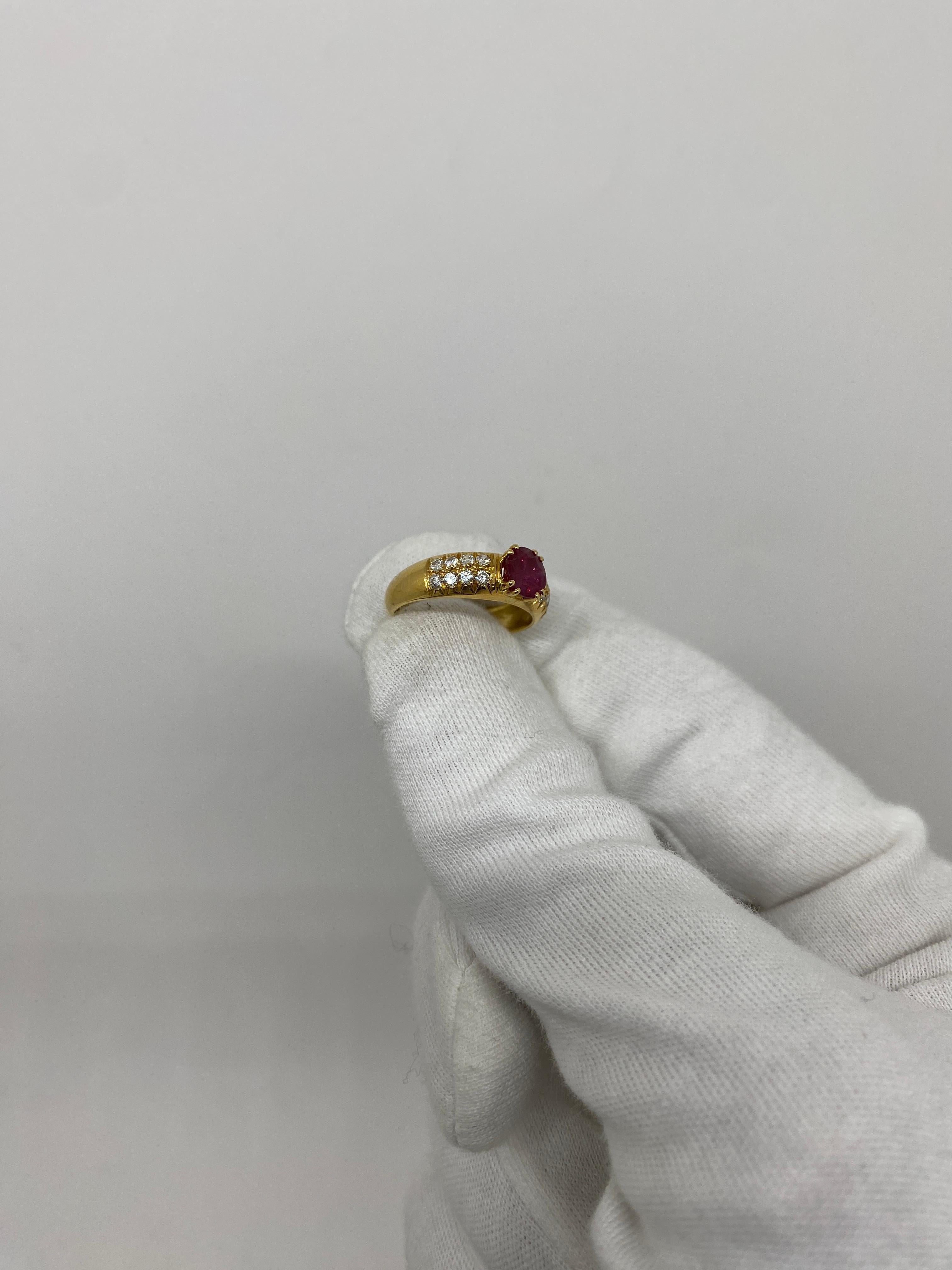 Ring made of 18kt yellow gold with round-cut red ruby and paved with white brilliant-cut diamonds

Welcome to our jewelry collection, where every piece tells a story of timeless elegance and unparalleled craftsmanship. As a family-run business in
