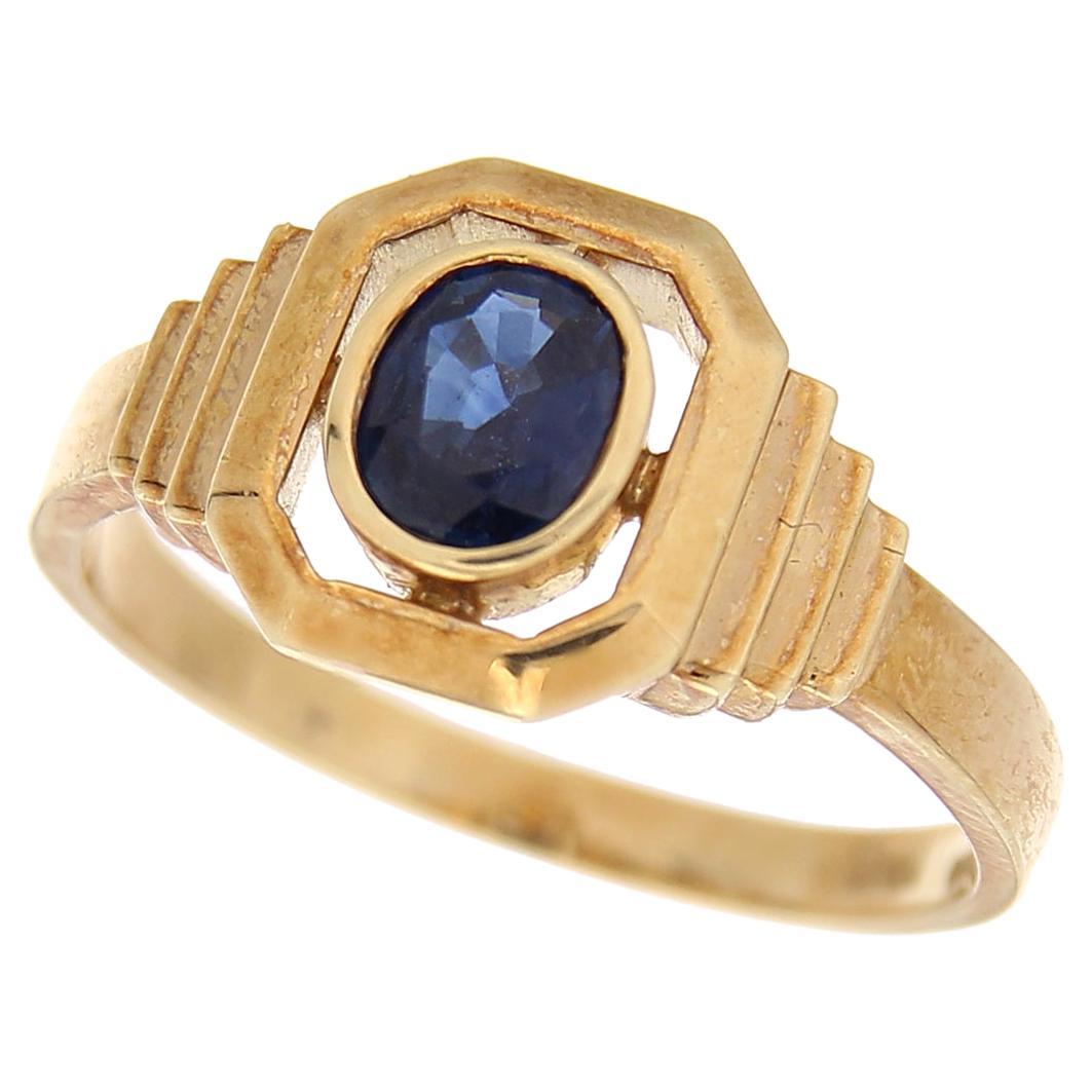 18 Karat Yellow Gold Vintage Ring with Blue Sapphire