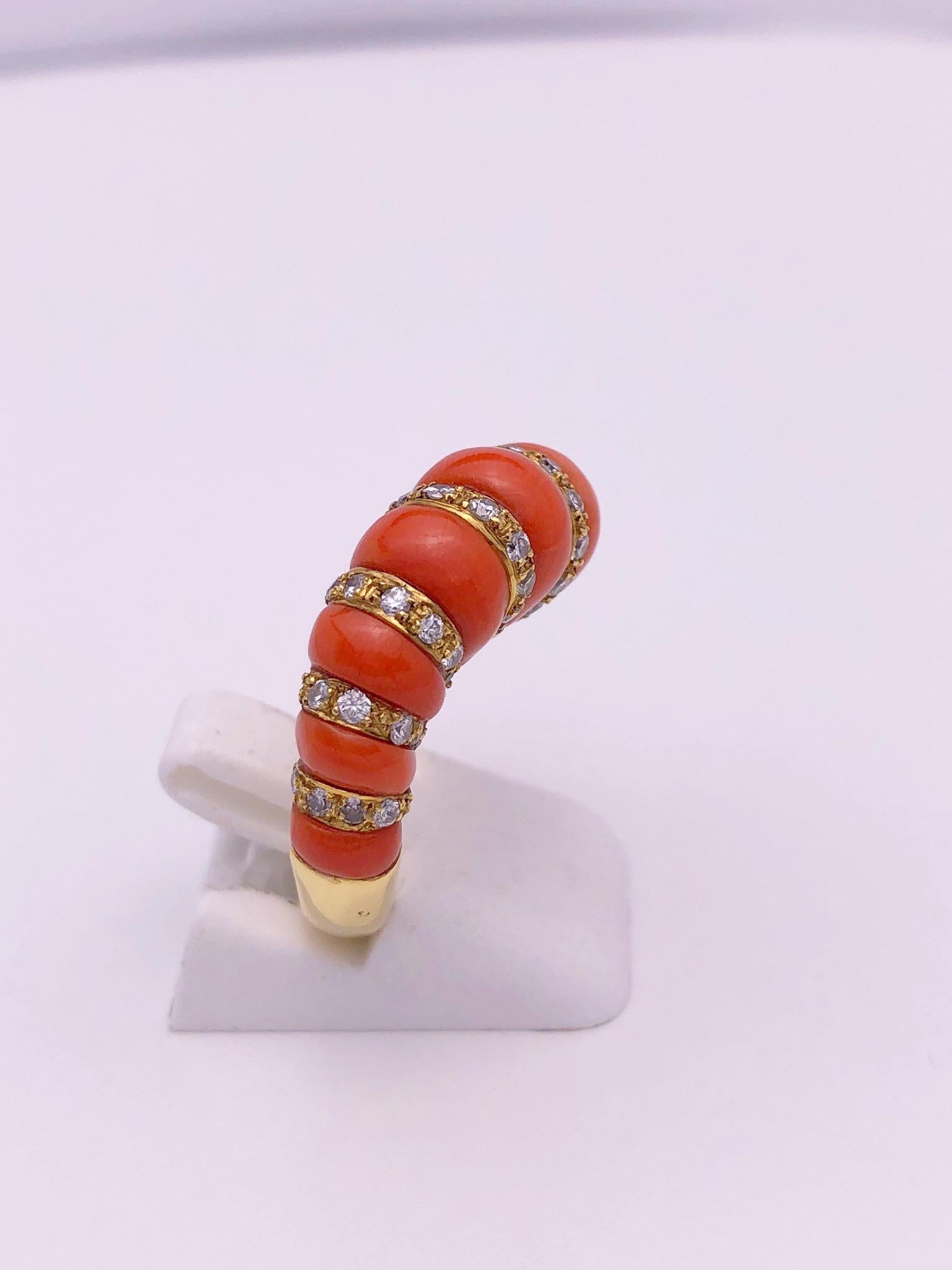 Retro 18 Karat Yellow Gold Vintage Ring with Coral and Diamonds