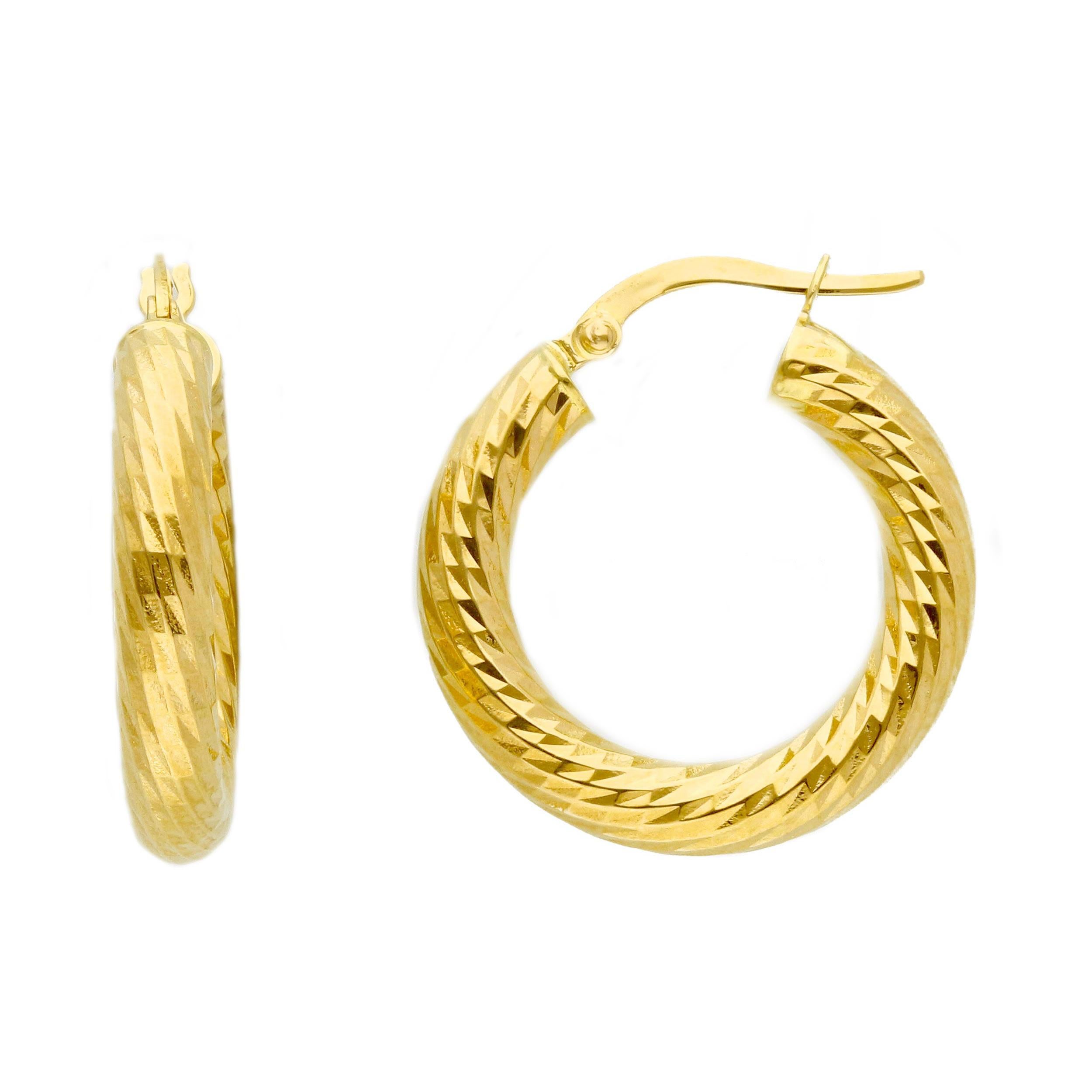 18kt Yellow Gold with 3.20 grams and 15mm Hoop Earrings In New Condition In Wilmington, DE