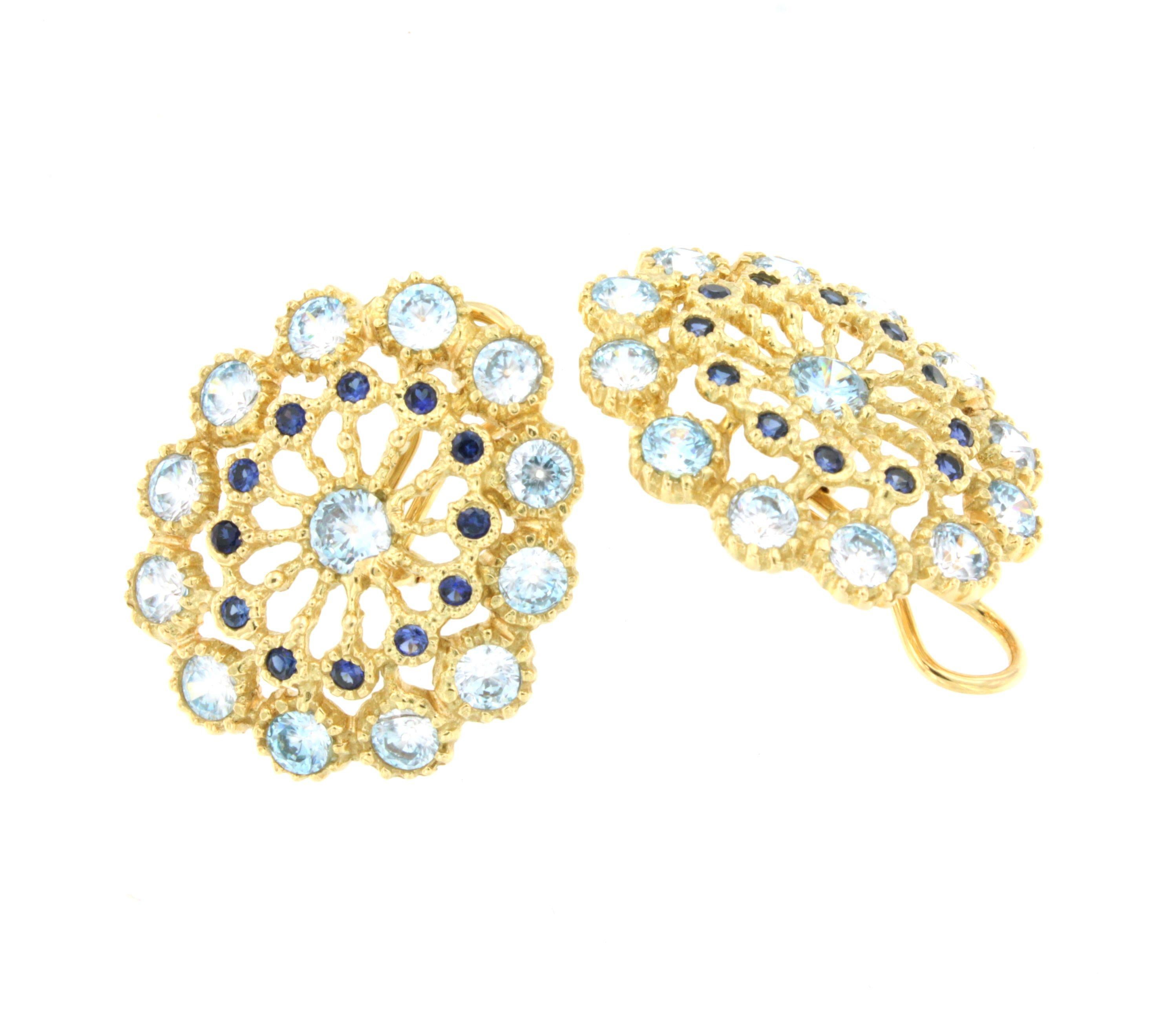 Round Cut 18Kt Yellow Gold with Blue Topaz and Blue Sapphires Fashion Clips Earrings For Sale