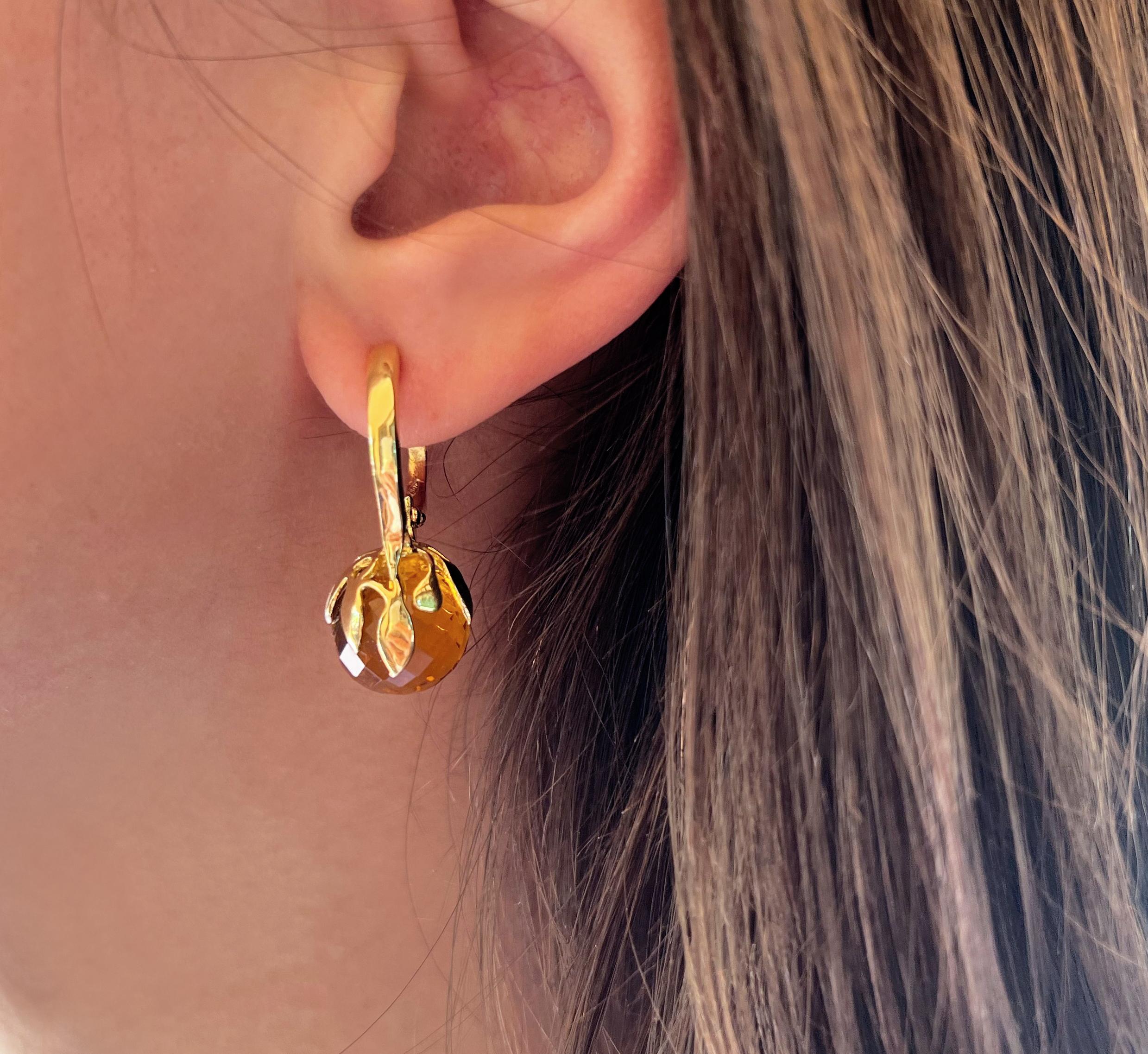 Modern 18kt Yellow Gold with Citrine Earrings For Sale