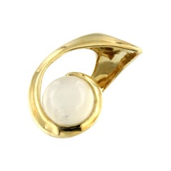 18Kt Yellow Gold with Moonstone Ring