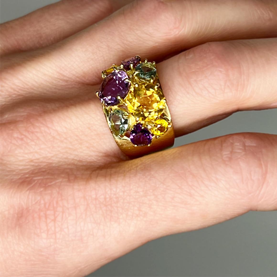 Modern 18Kt Yellow Gold with Multicolour Stones Ring For Sale