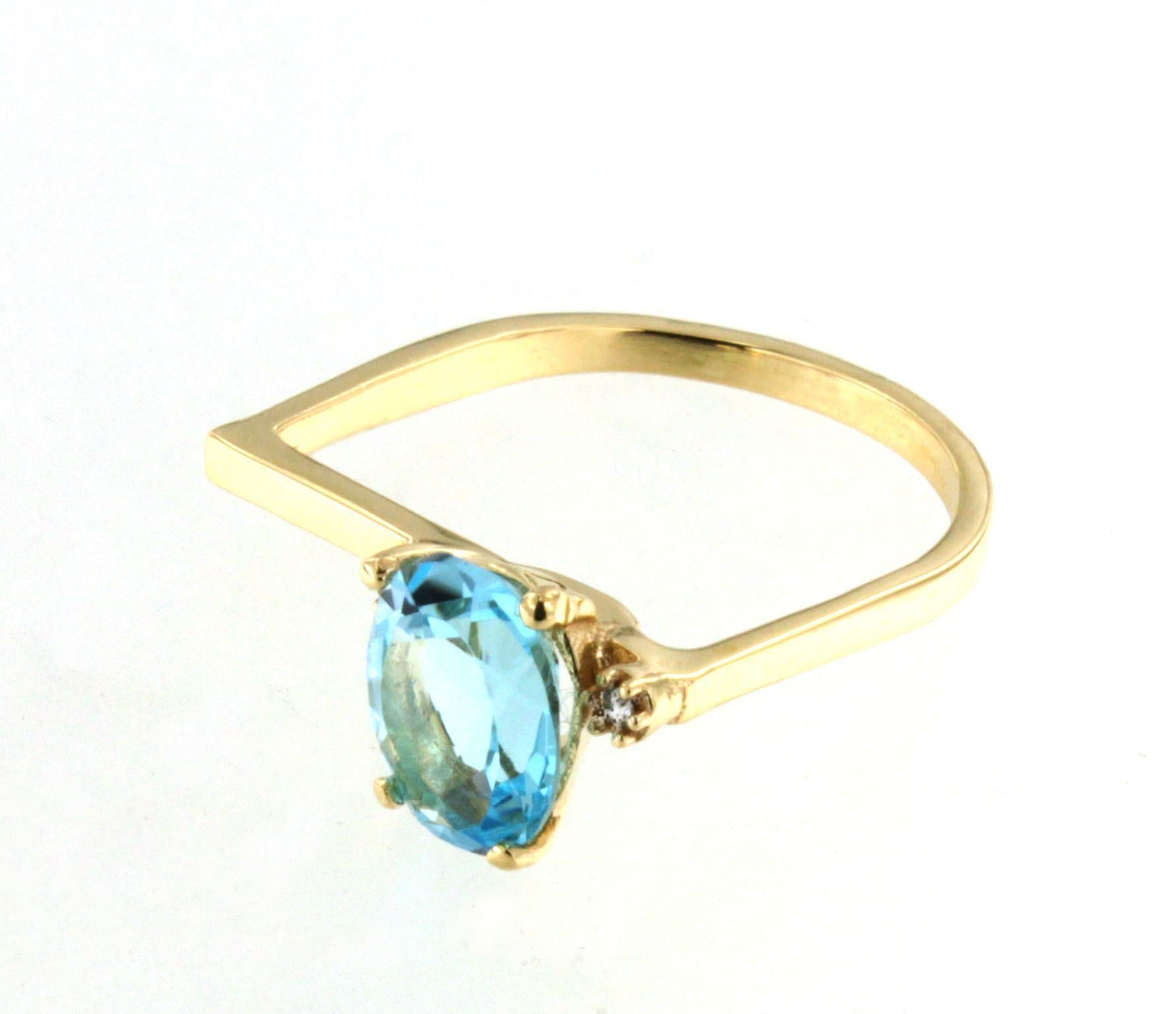 Moderne Bague en or jaune 18Kt avec pierre de topaze bleue naturelle et zircon Design/One en vente