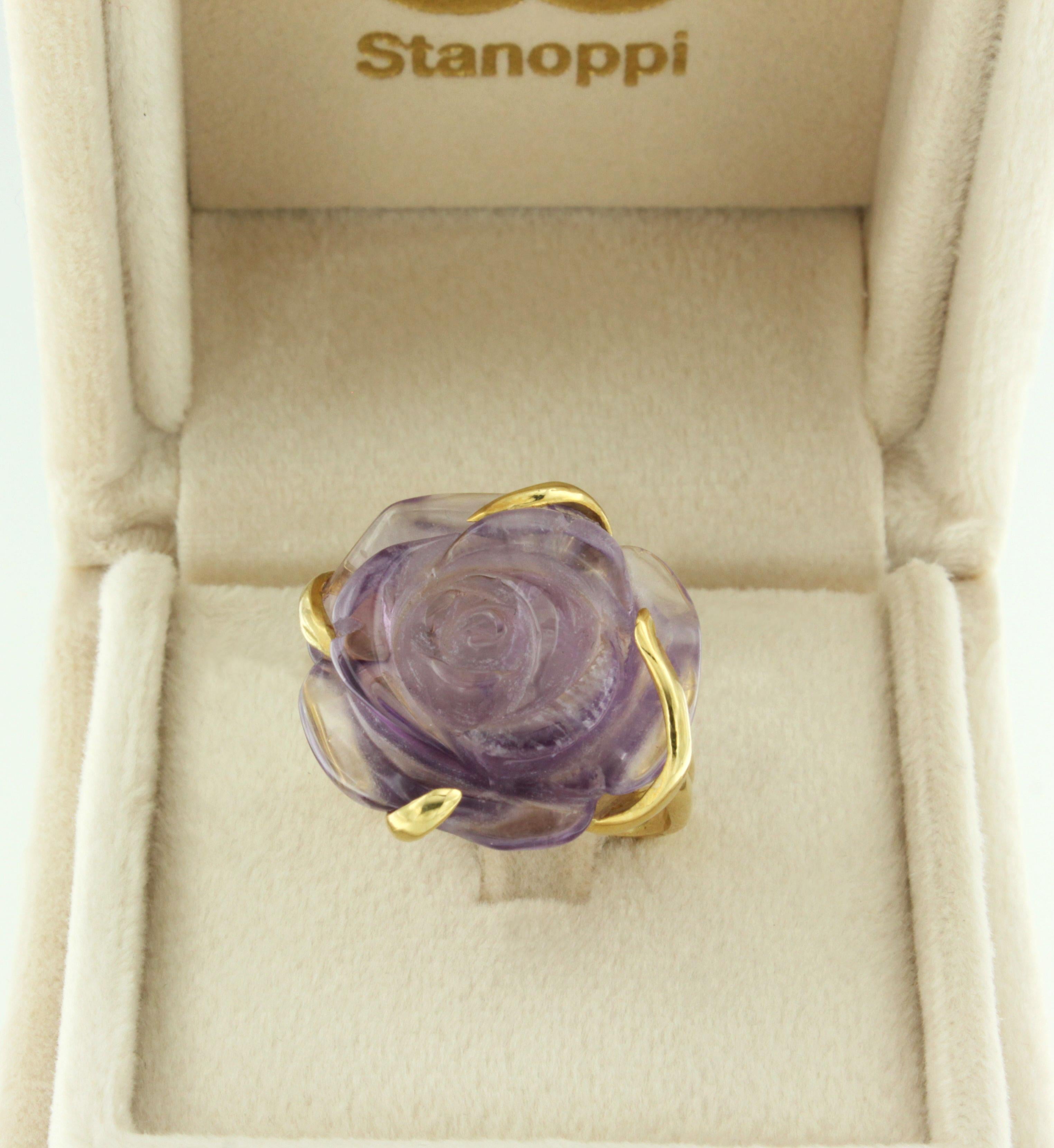 Women's or Men's 18Kt Yellow Gold with Purple Flower Amethyst Fashion Ring 