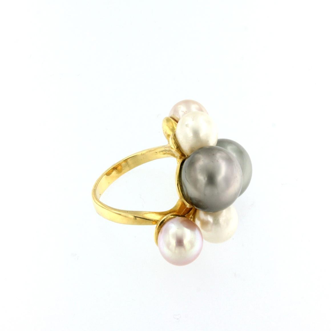 Modern 18Kt Yellow Gold with Thaiti Pearls and White Pearls Ring For Sale