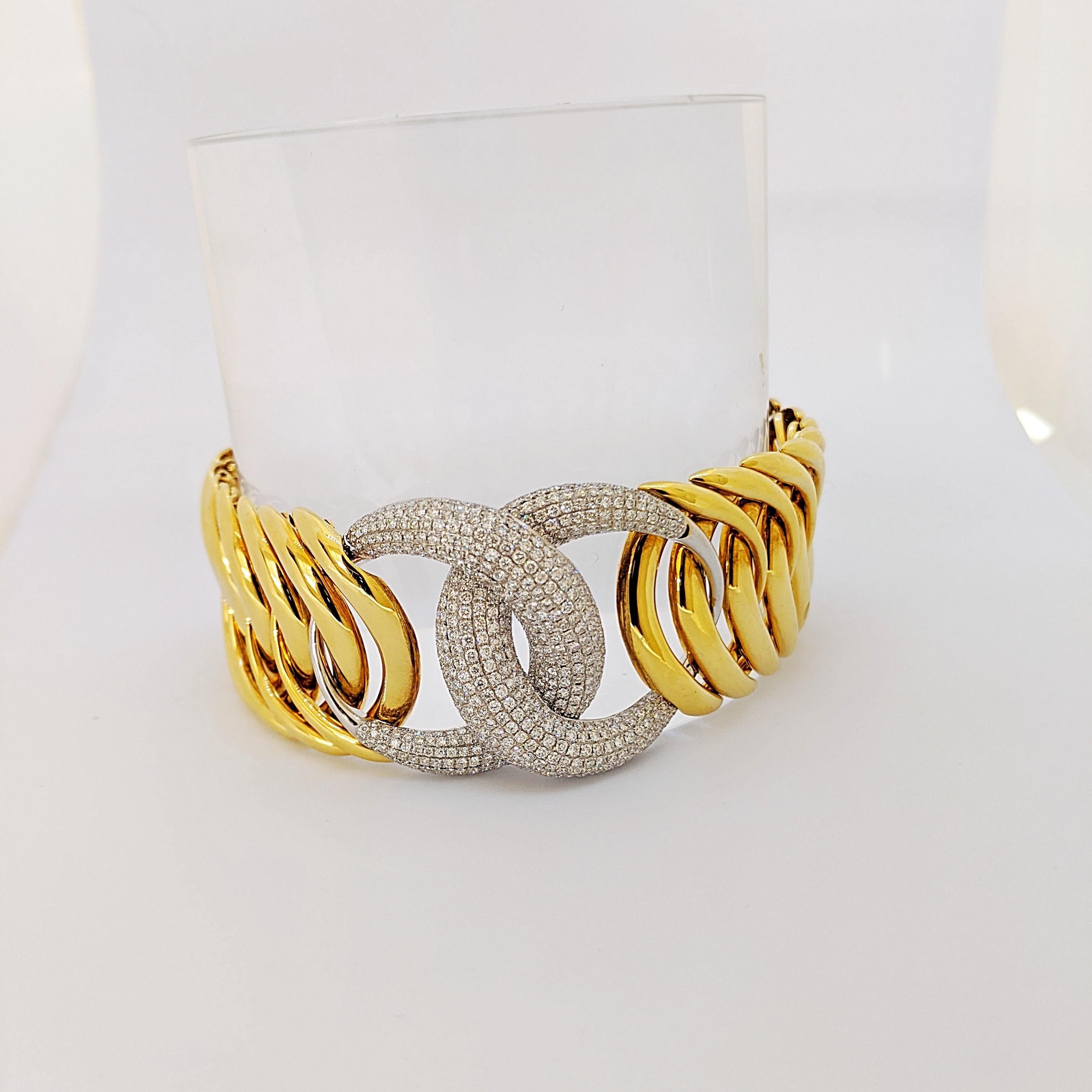 Modern 18 Karat Yellow/White Gold 5.91 Carat Pave Diamond Double Crescent Link Bracelet