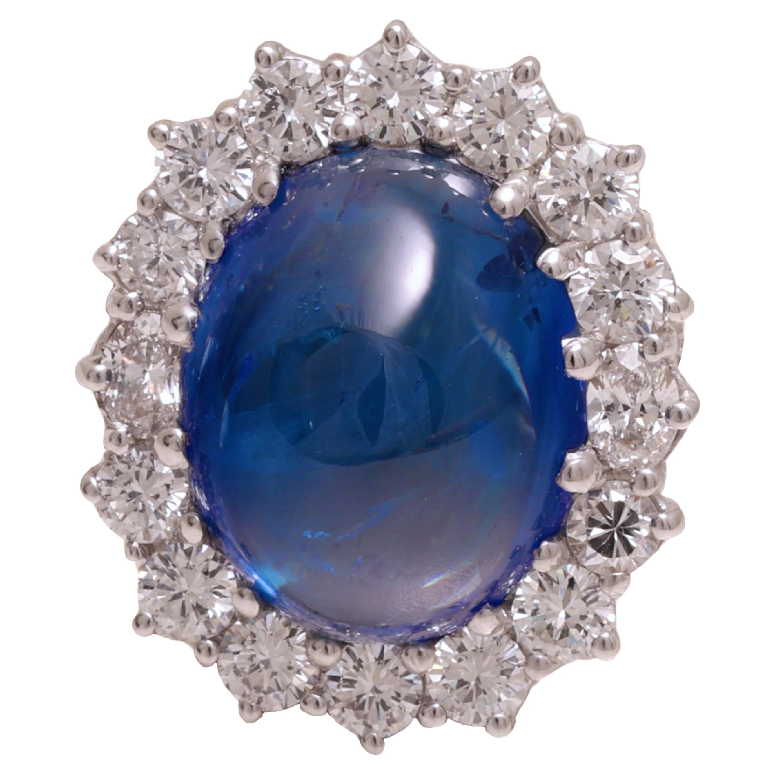 18kt Yellow & White Gold Ring With a 9.93Ct Ceylon Cabochon Sapphire & Diamonds  For Sale