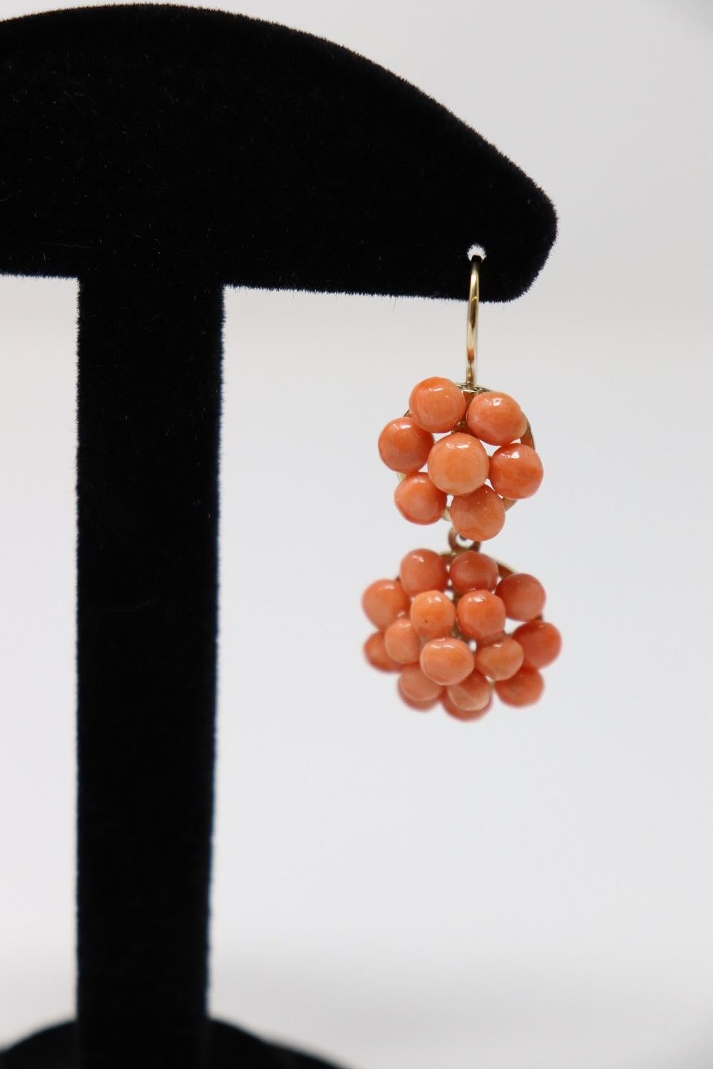 18kt Yelow Gold and Coral Fine Earrings For Sale 1