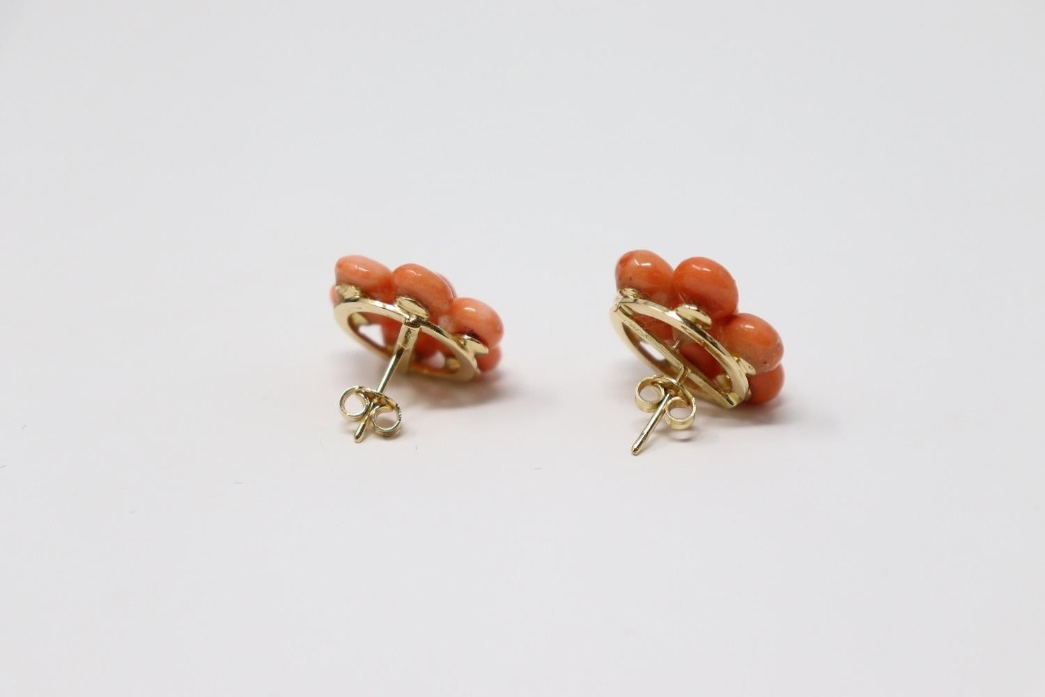 Women's 18kt Yellow Gold and Italian Coral Fine Stud Earrings For Sale