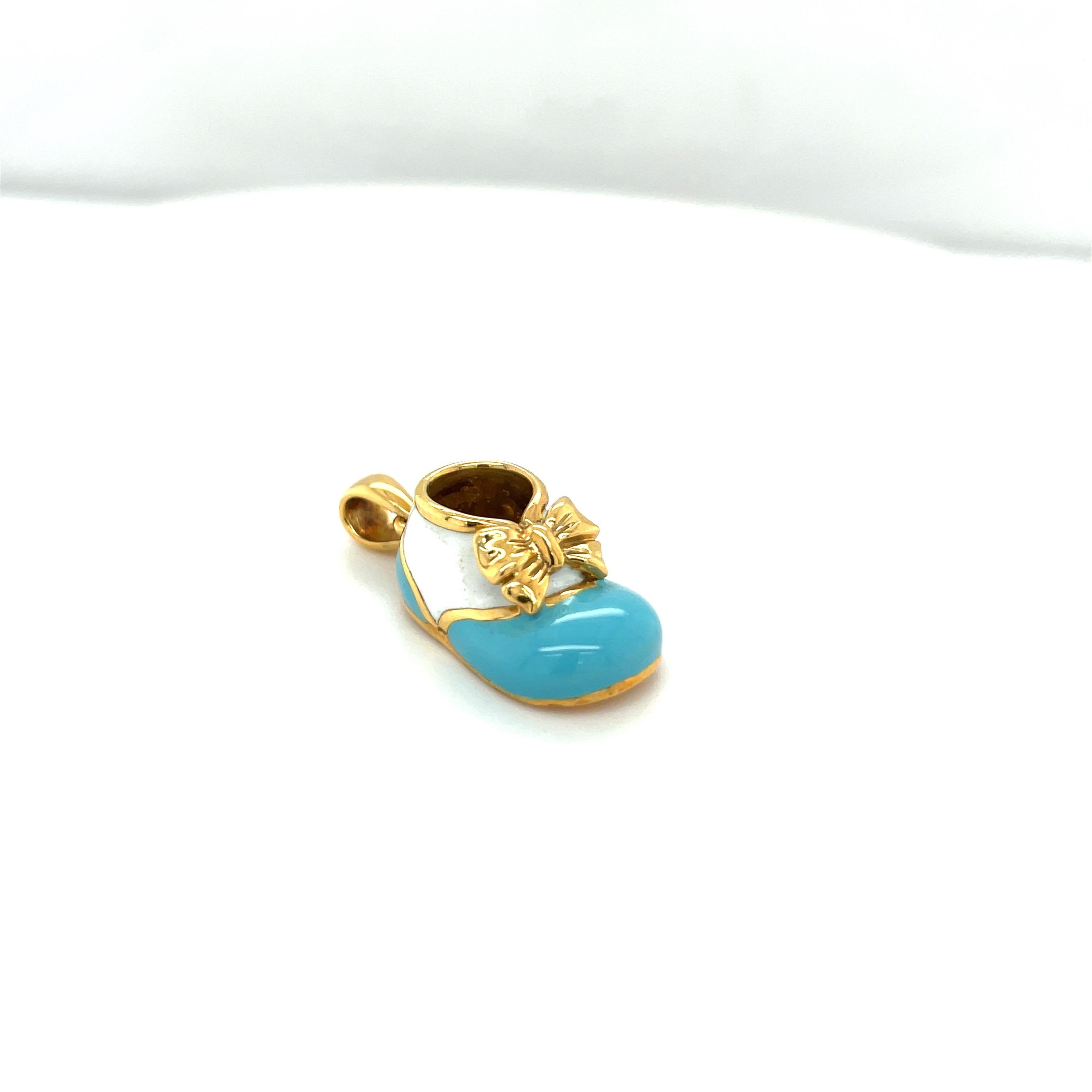 18KT YG Baby Shoe Charm Turquoise and White Enamel with Bow In New Condition In New York, NY