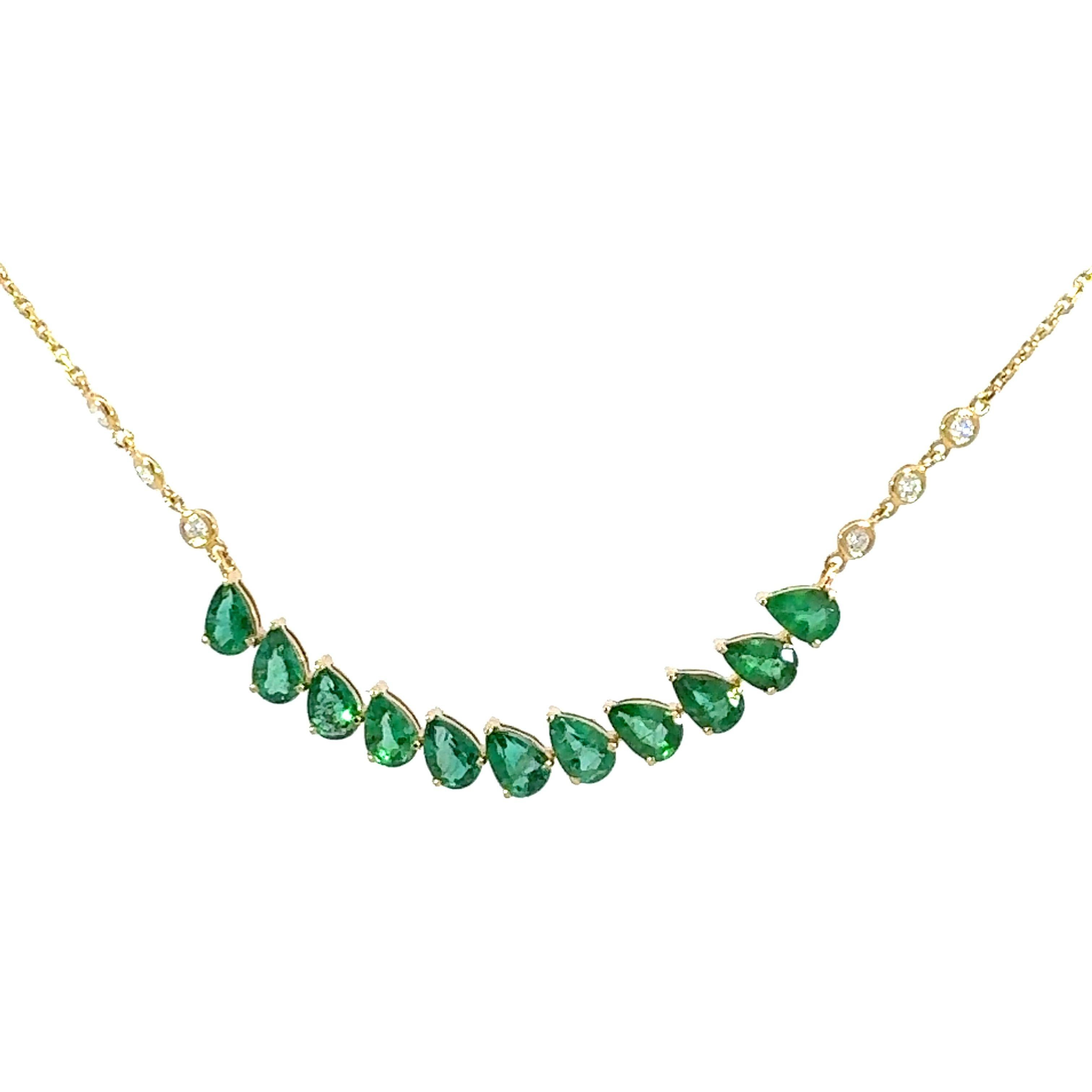 Collana con smeraldo e diamante in 18Kt YG in vendita 3