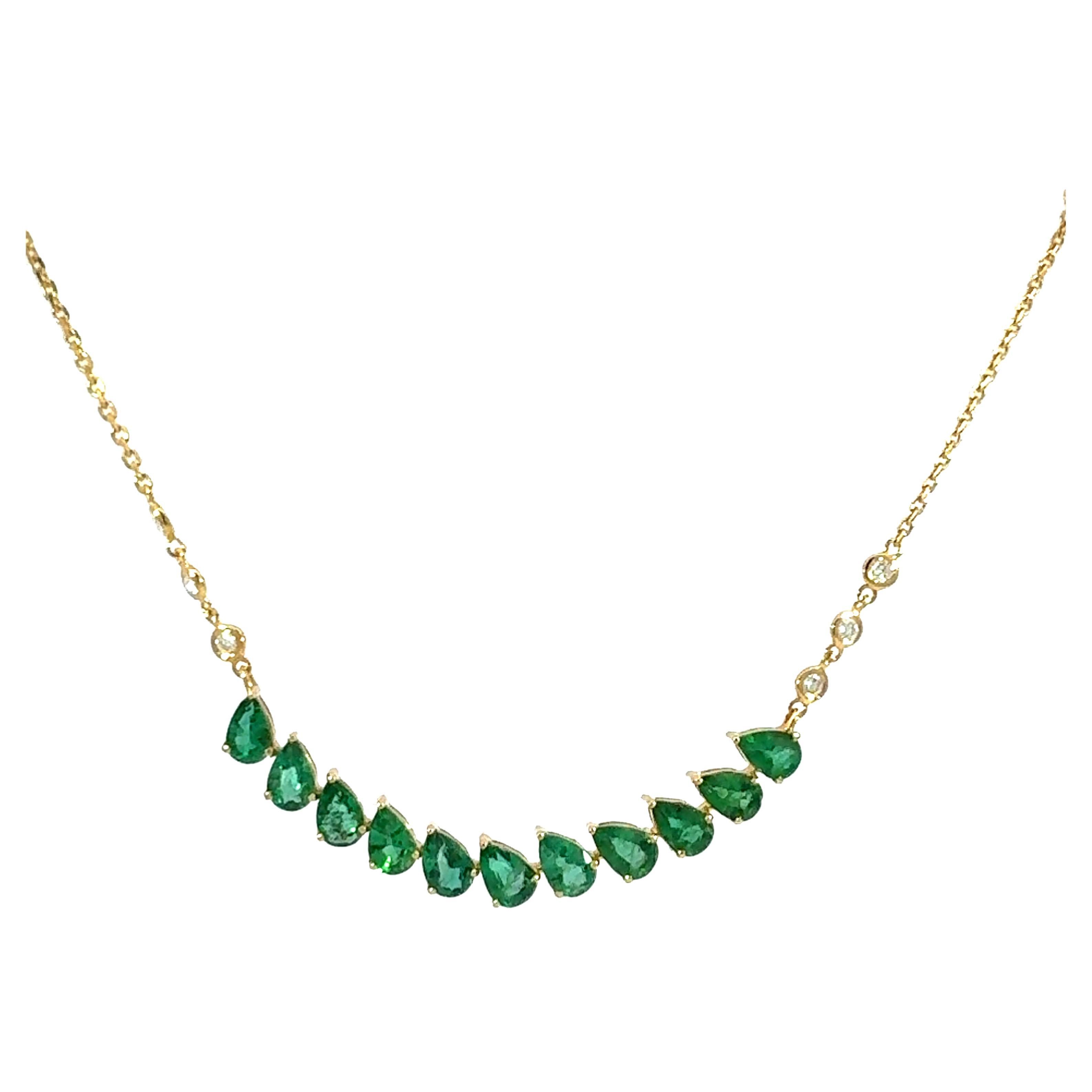 18Kt YG Emerald and Diamond necklace