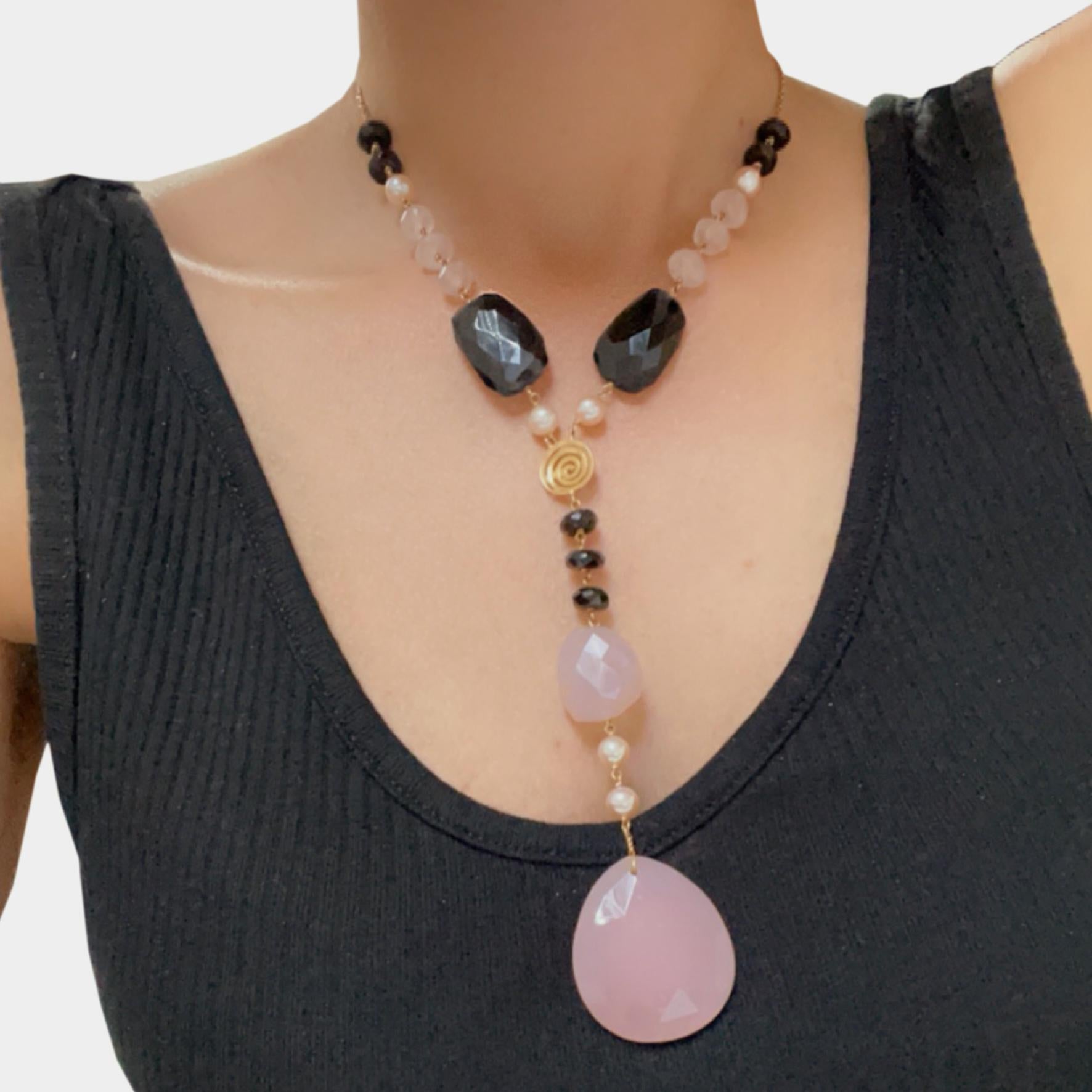 Brilliant Cut 18KTrose gold Lariat necklace w. Onyx, pearls, Pink Chalcedony and pink quartzes For Sale