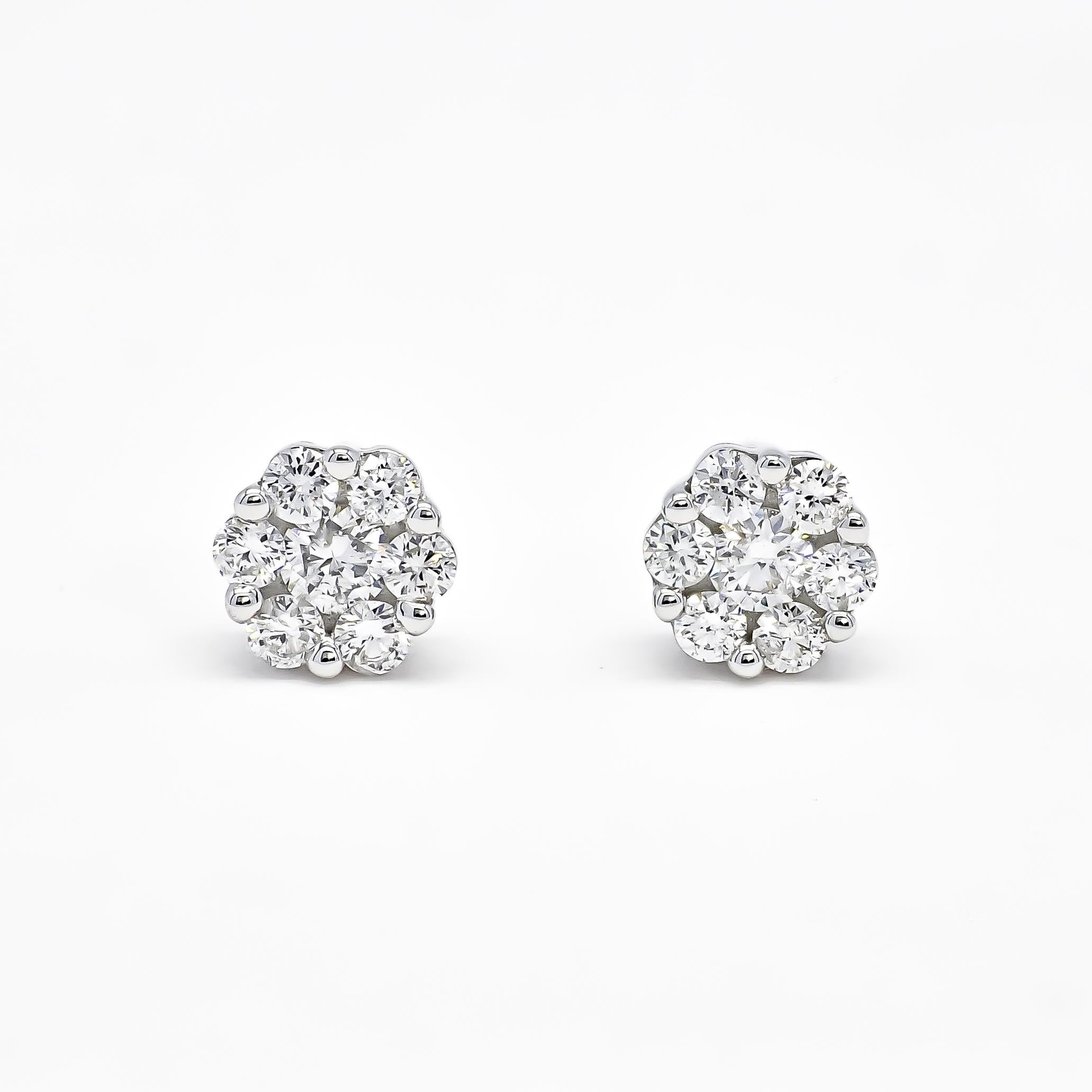 Round Cut Natural Diamond 0.17 ct 18 karat white Gold Classic Cluster Stud Earrings 