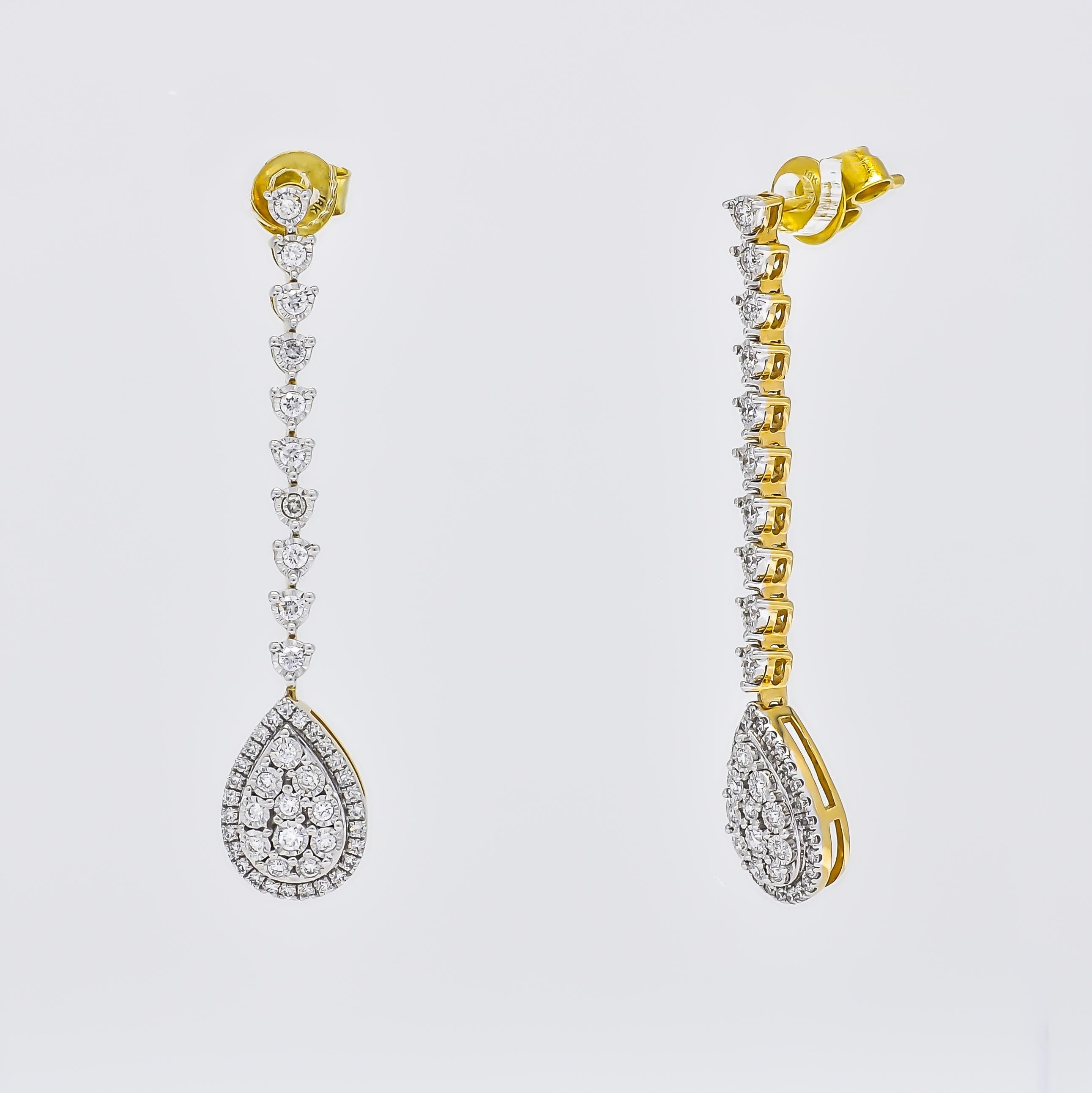 18 Karat Gold Runder Diamant-Cluster-Ohrring in Birnenform mit runden Diamanten (Rundschliff) im Angebot
