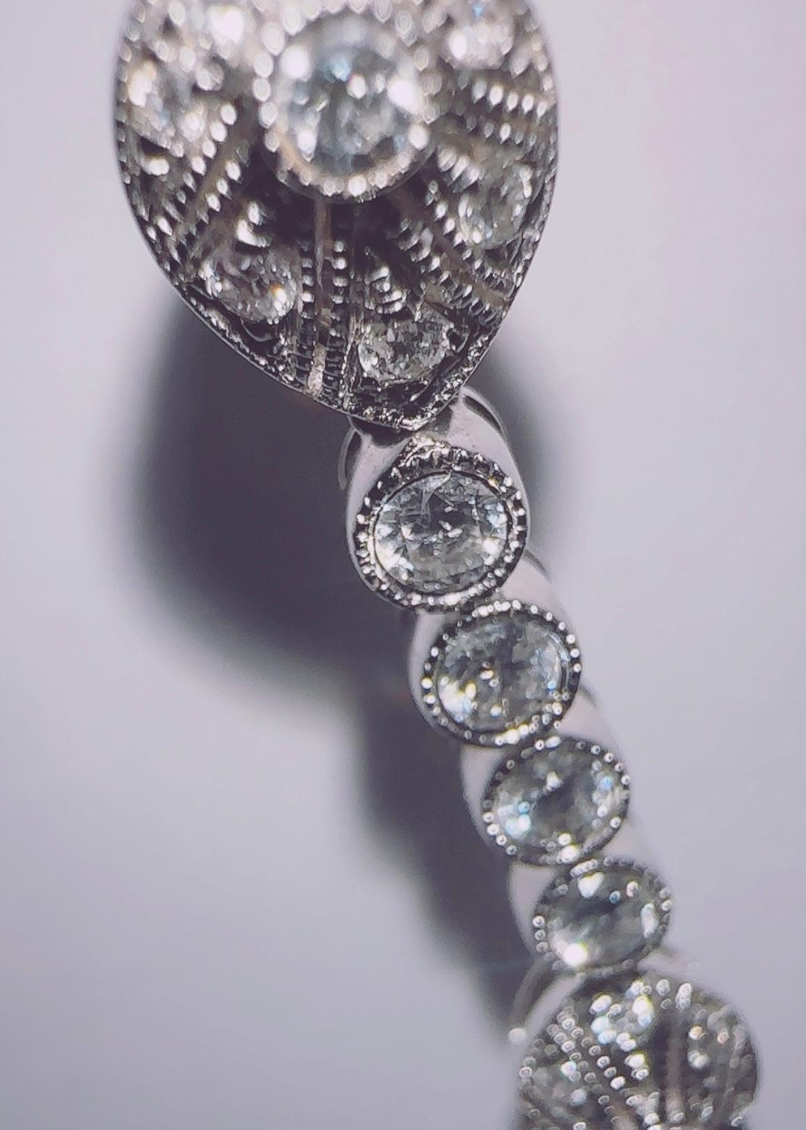 18KW Antique Diamond and Emerald long drop earrings In New Condition For Sale In Miami, FL