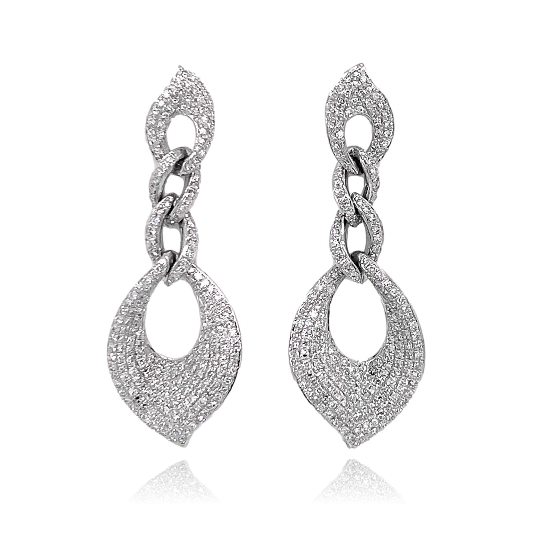 Taille brillant Boucles d'oreilles diamantées en 18KW en vente