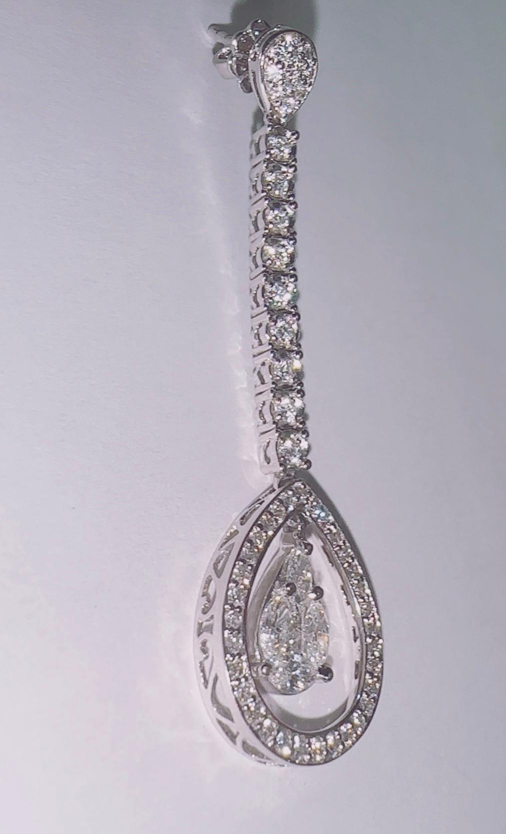 Diamante da 18KW, gocce per orecchini lunghe, lussuose e uniche, tutte Nature In condizioni Nuovo in vendita a Miami, FL