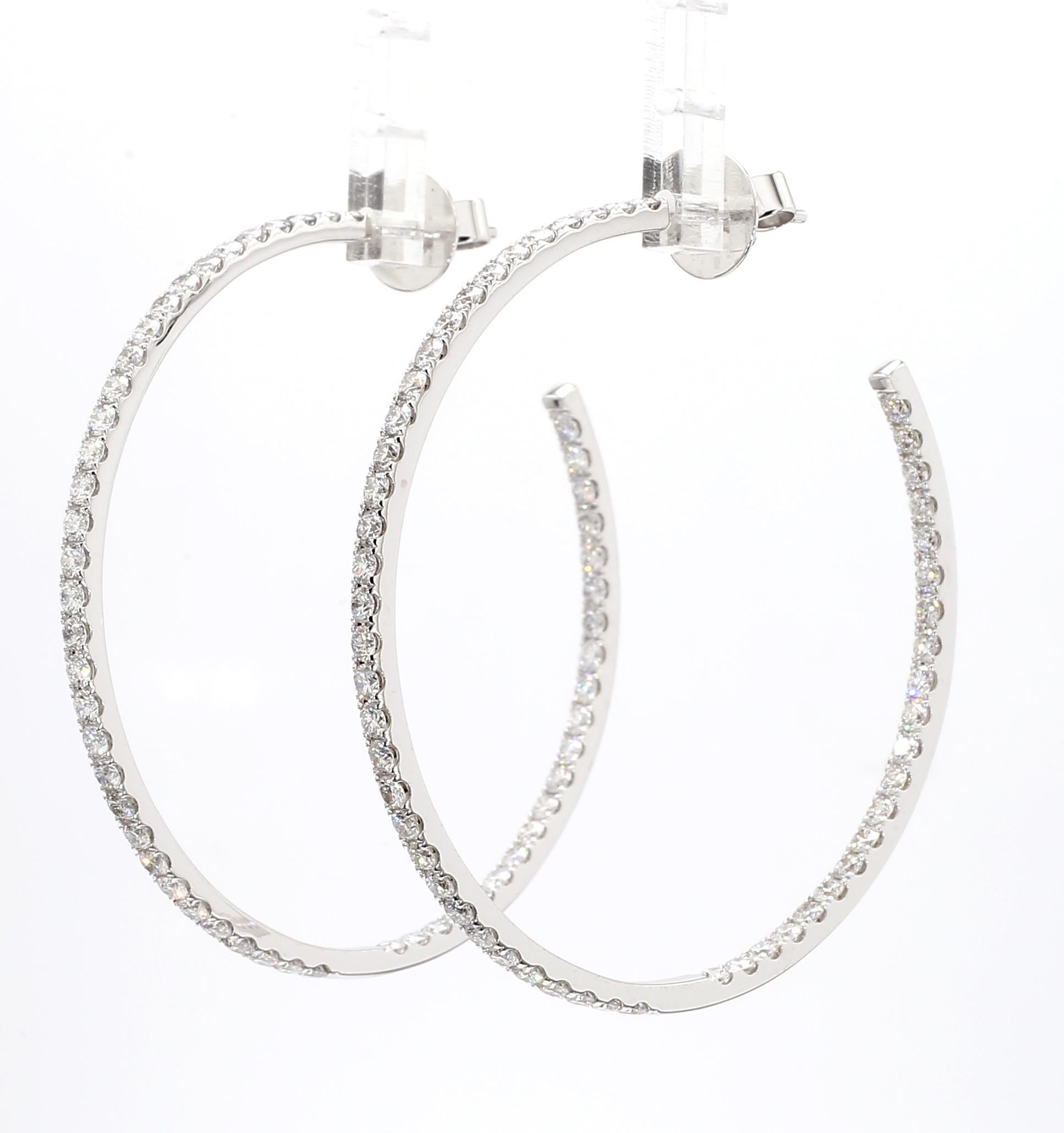 18KWG 2 Inch 4 CTS Diamond Hoop Earring In New Condition For Sale In New York, NY