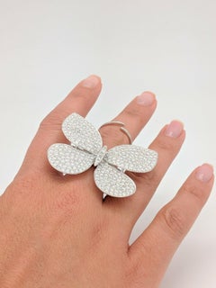18 Karat White Gold Movable Butterfly Diamond Ring 9.16 Carat
