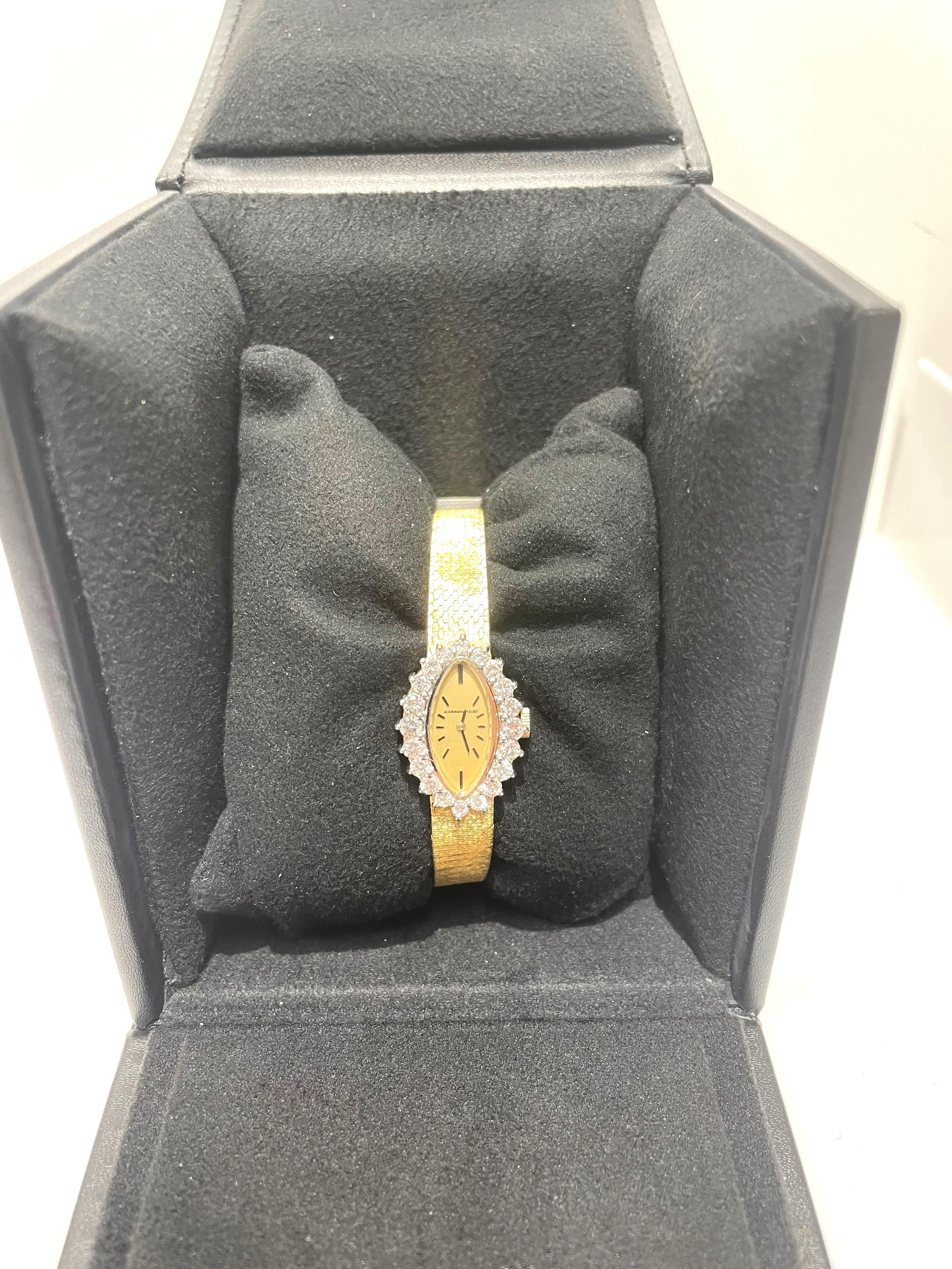Montre Audemars Piguet 18KY avec diamants en vente 4