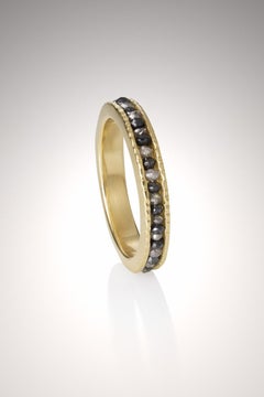 18KY Coin Ring with Black and White Diamonds
