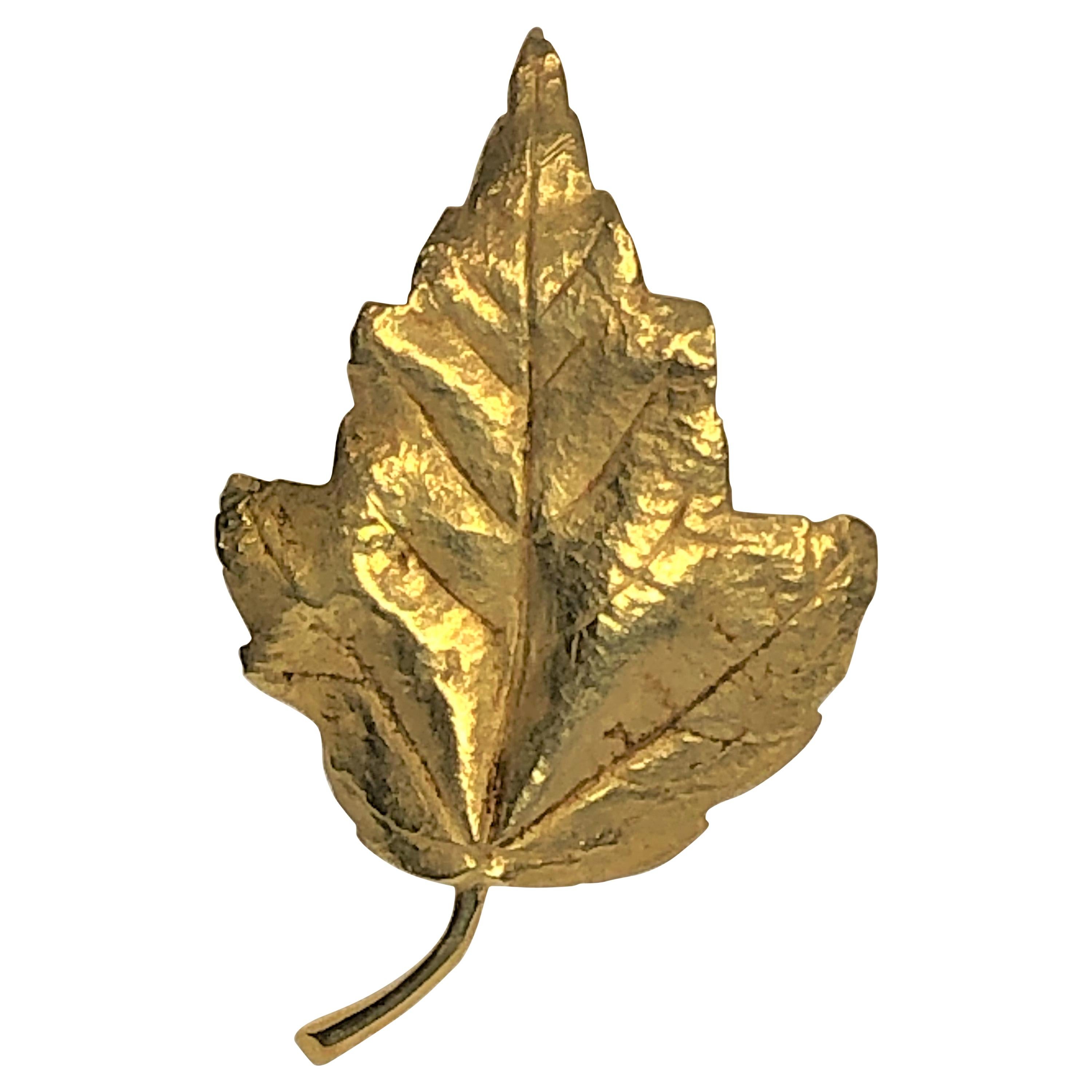 18KY English Ivy Leaf Brooch