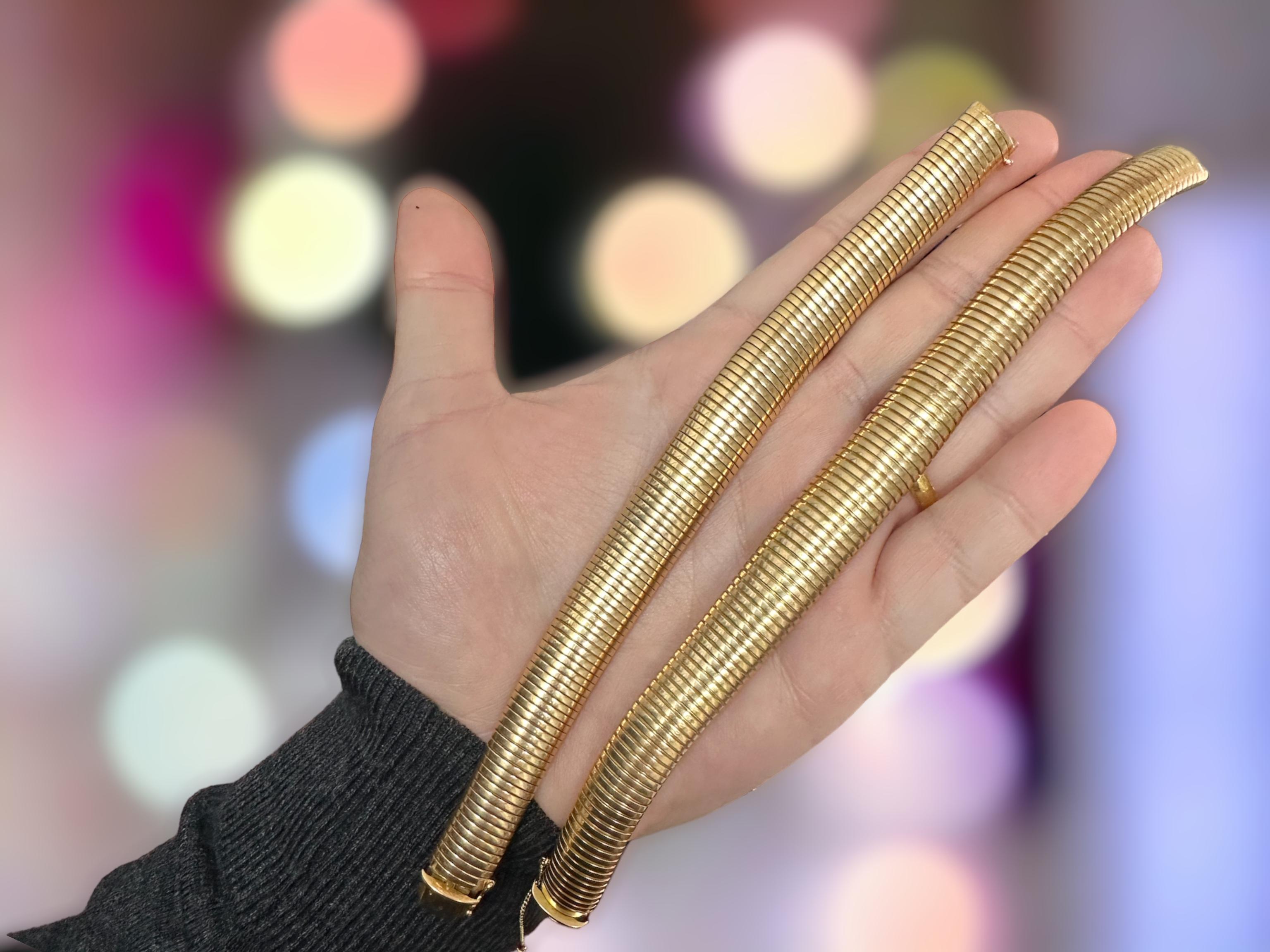 18KY Französisch 1950er Jahre Tubogas Gold Armbänder gemacht von Alfred Langlois (Set) im Zustand „Gut“ in New York, NY