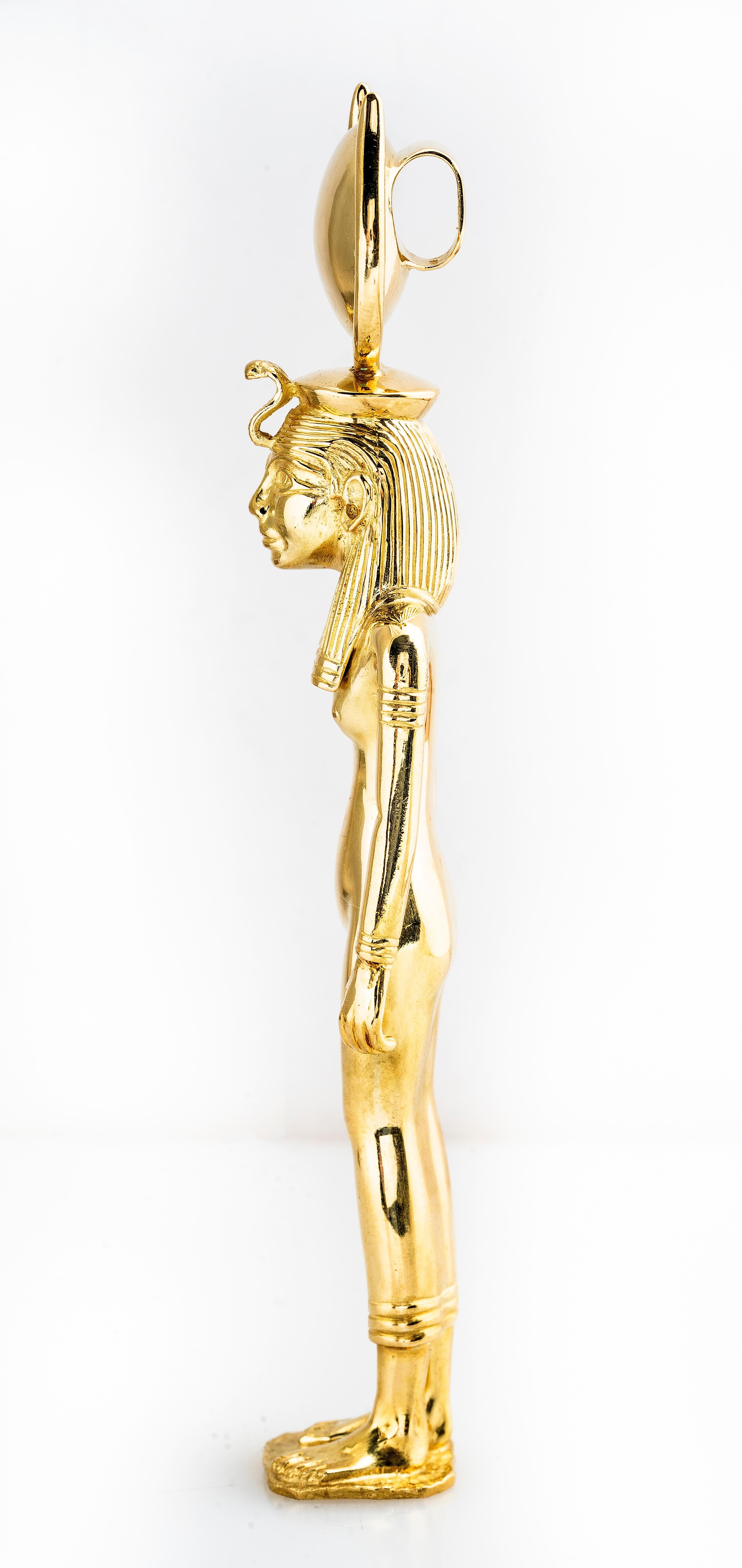 Modern 18 Karat Yellow Gold Egyptian Goddess Hathor Large Pendant Figurine For Sale