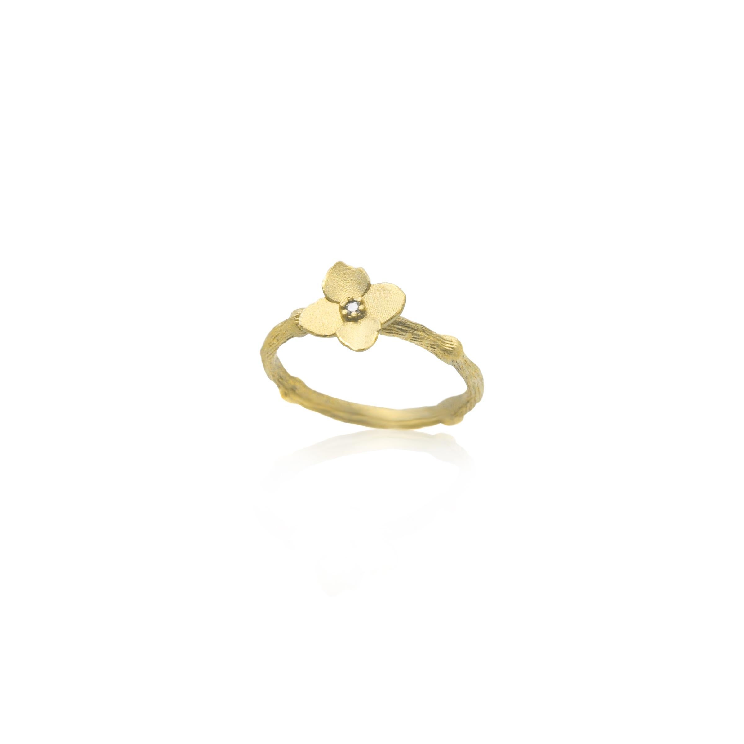 For Sale:  18k Gold Hydrangea Branch Ring with Pink Sapphire Center 5