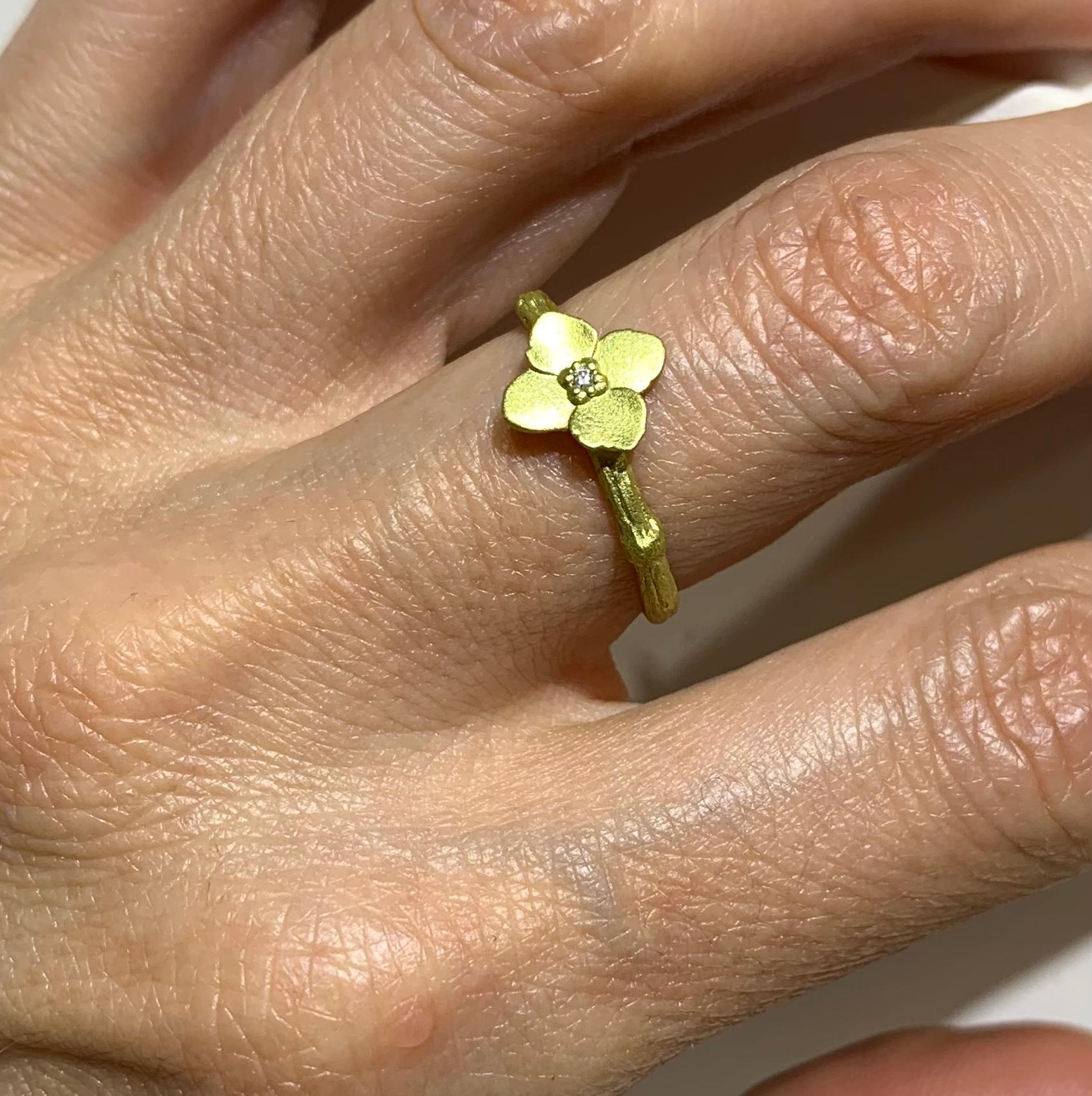 For Sale:  18k Gold Hydrangea Branch Ring with Pink Sapphire Center 2