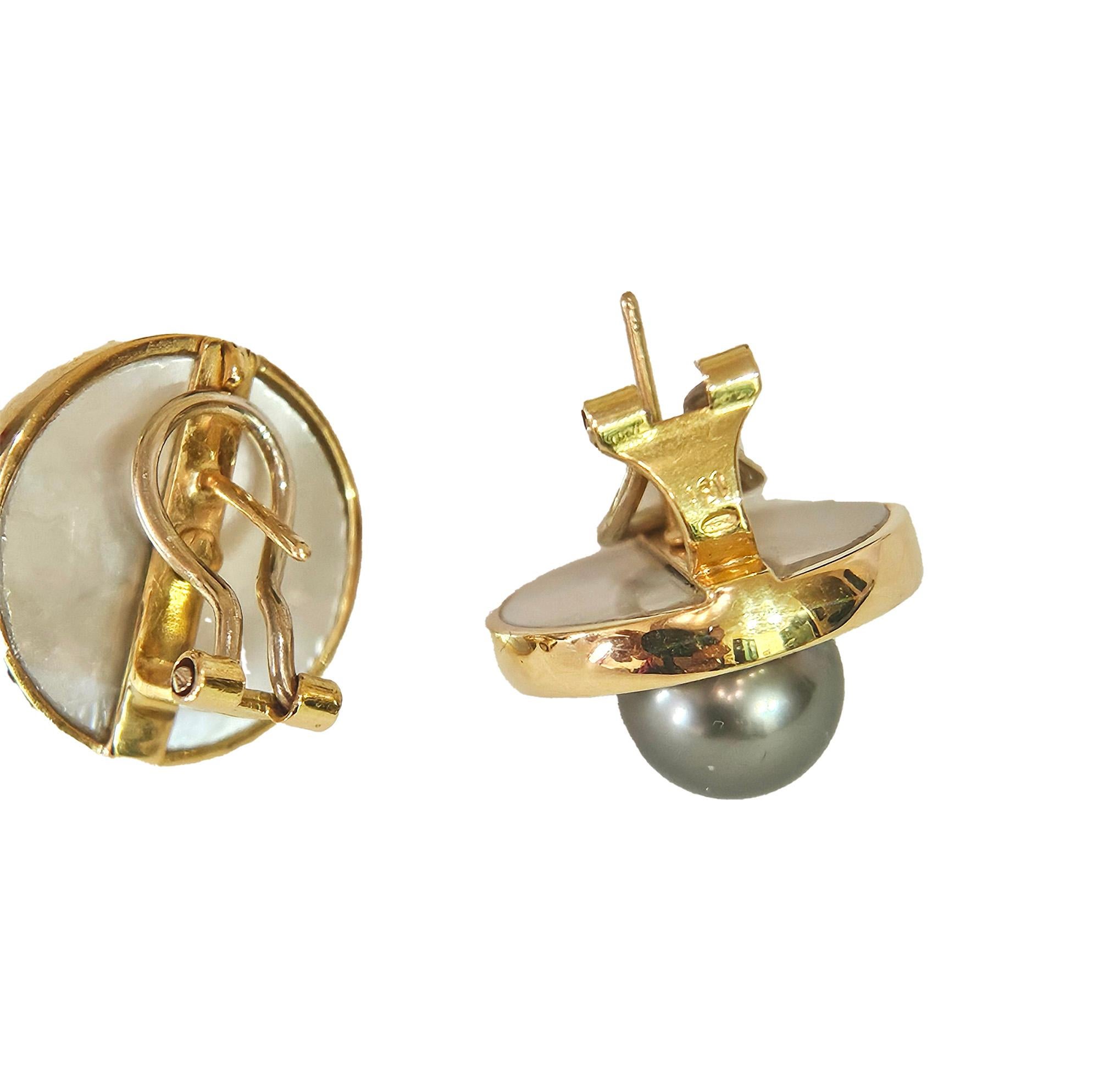 18KY Gold Tahitian & Mother of Pearl Post Omega Clip Button Vintage Earrings For Sale 11