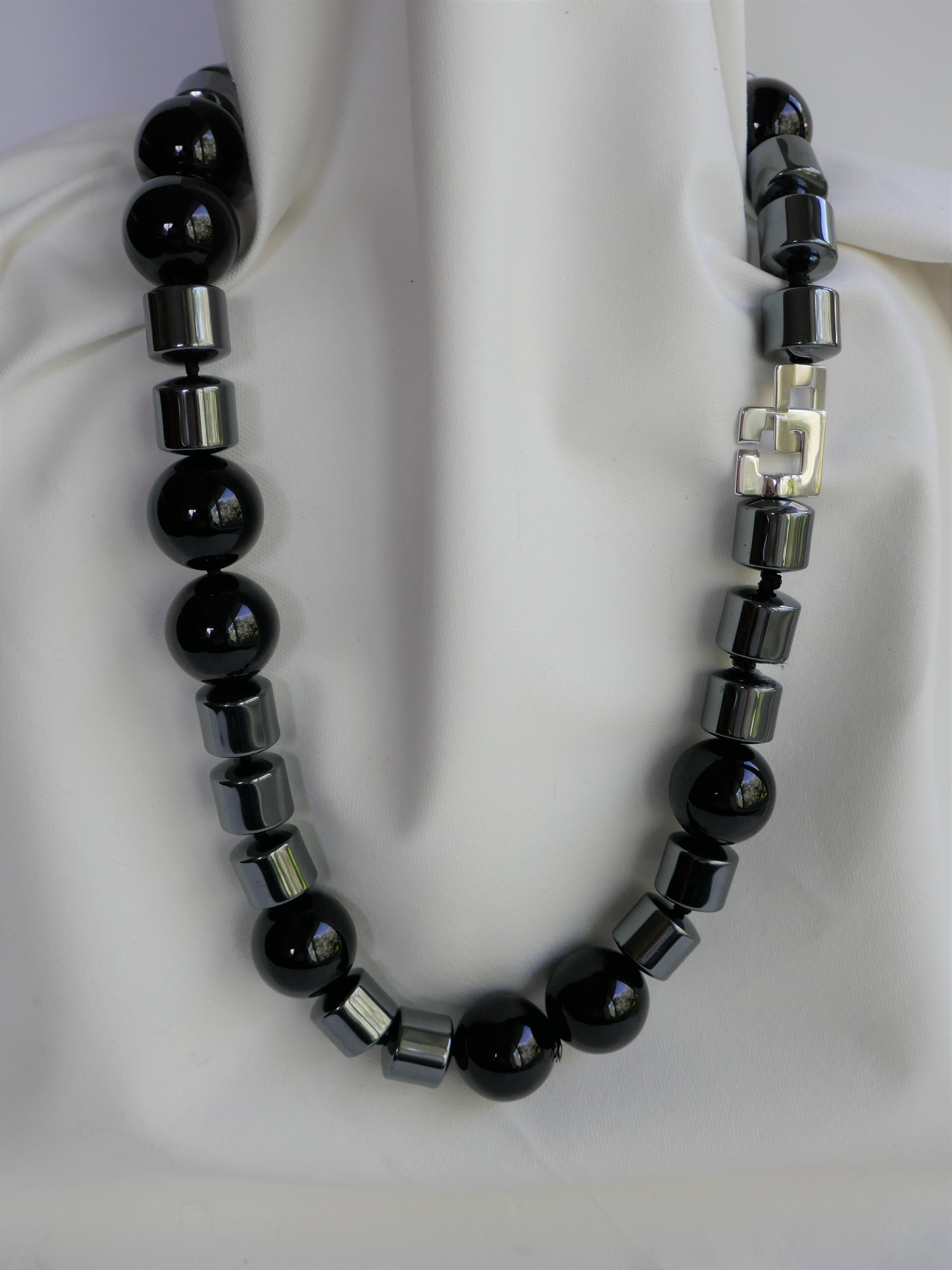 18mm Black Onyx Barrel 12mm Hematite 925 Sterling Silver Gemstone Necklace In New Condition For Sale In Coral Gables, FL