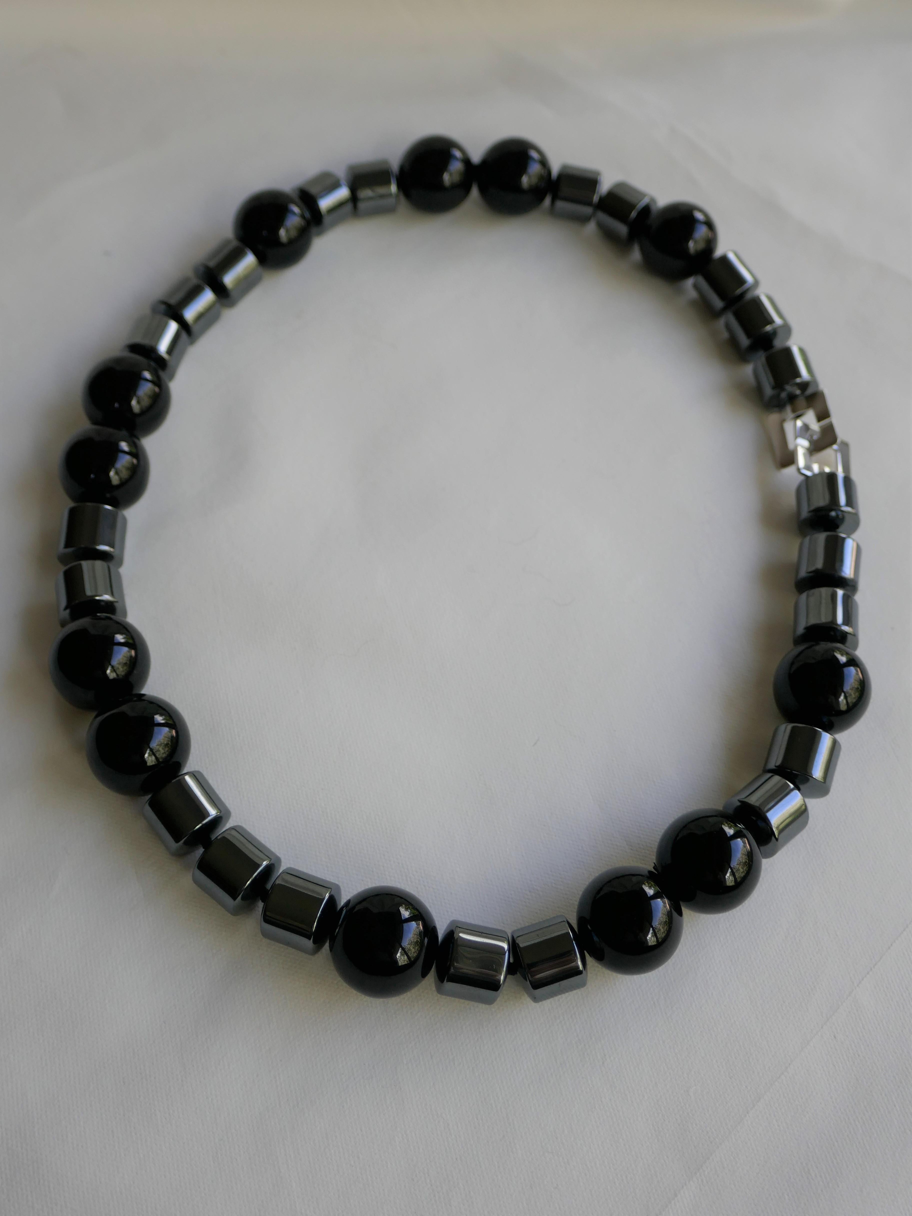 Women's 18mm Black Onyx Barrel 12mm Hematite 925 Sterling Silver Gemstone Necklace For Sale