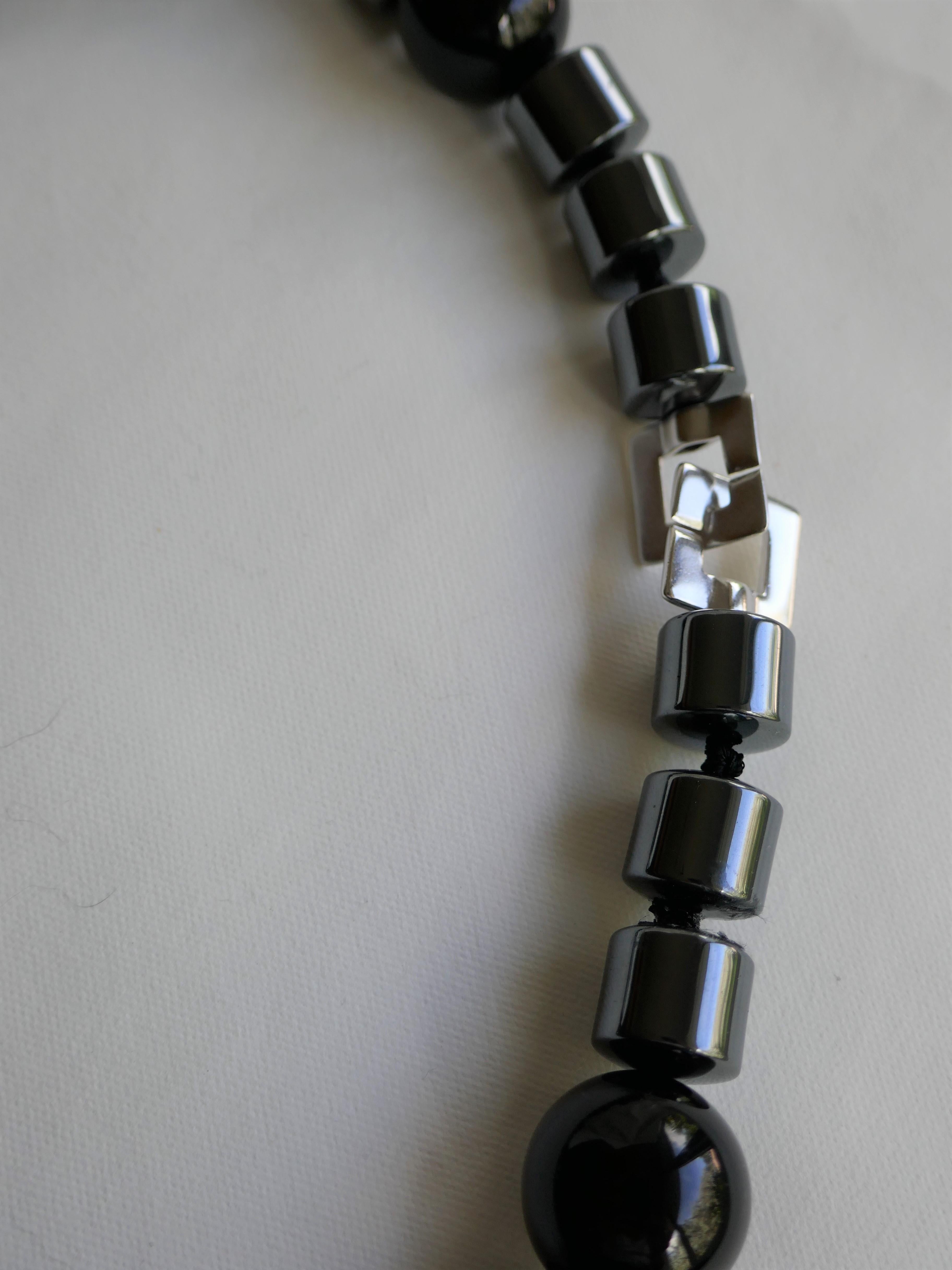 18mm Black Onyx Barrel 12mm Hematite 925 Sterling Silver Gemstone Necklace For Sale 1