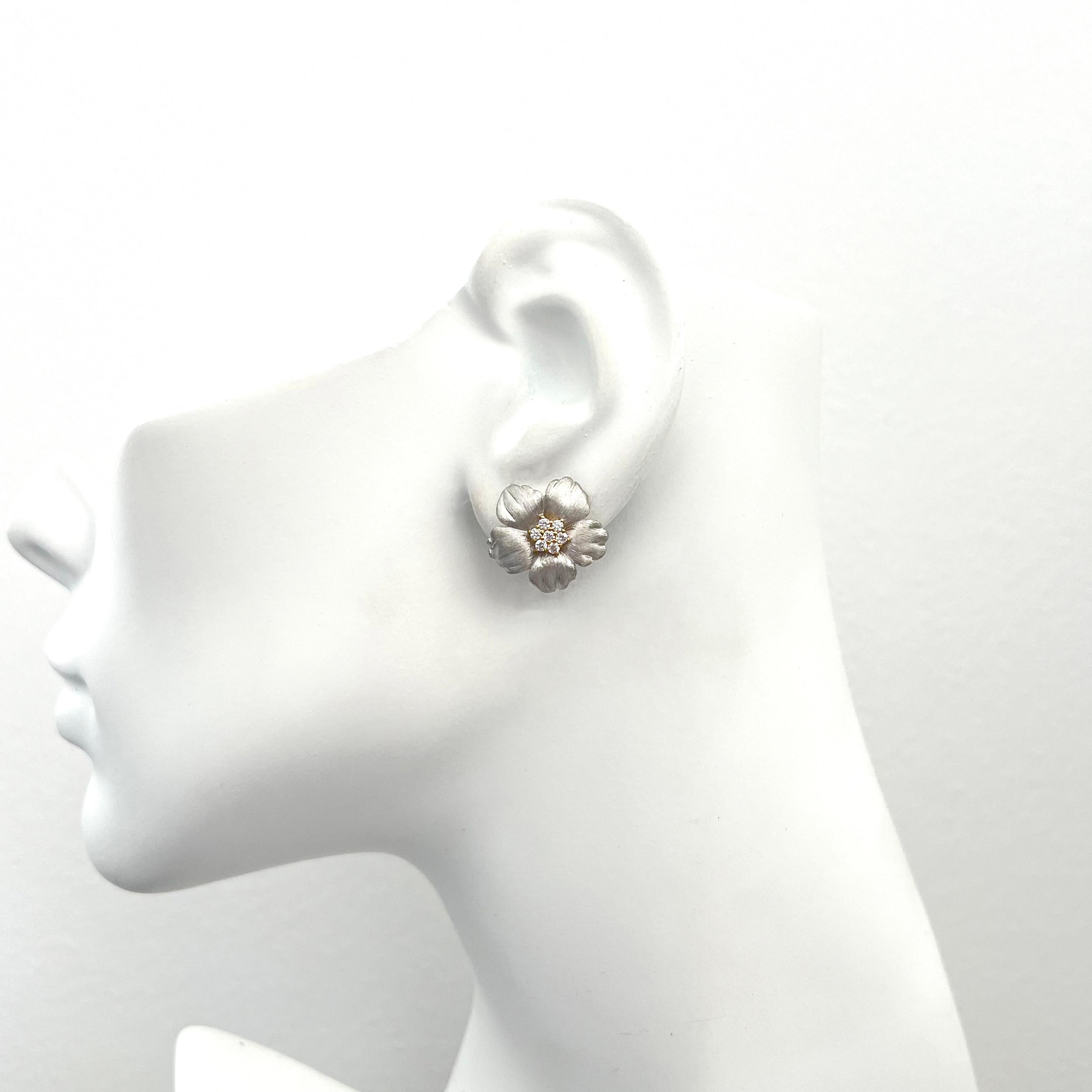 Contemporary 18mm Five Petal Flower Two-tone Sterling Silver Earrings For Sale