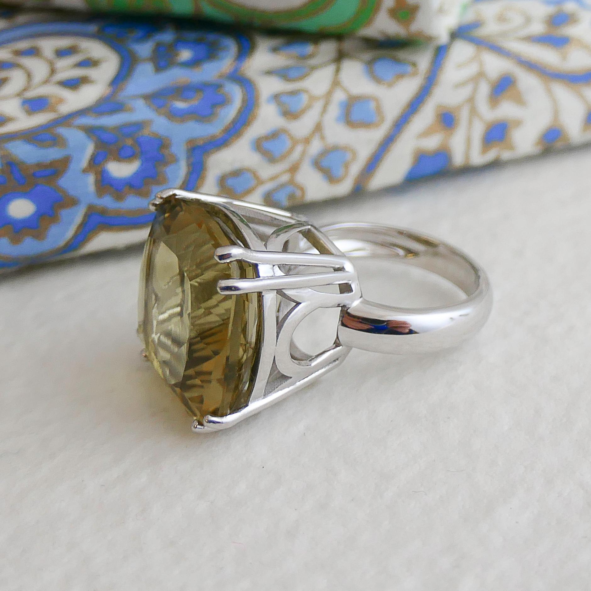 Women's 18mm Lemon Quartz Sterling Silver Cocktail Statement Ring For Sale