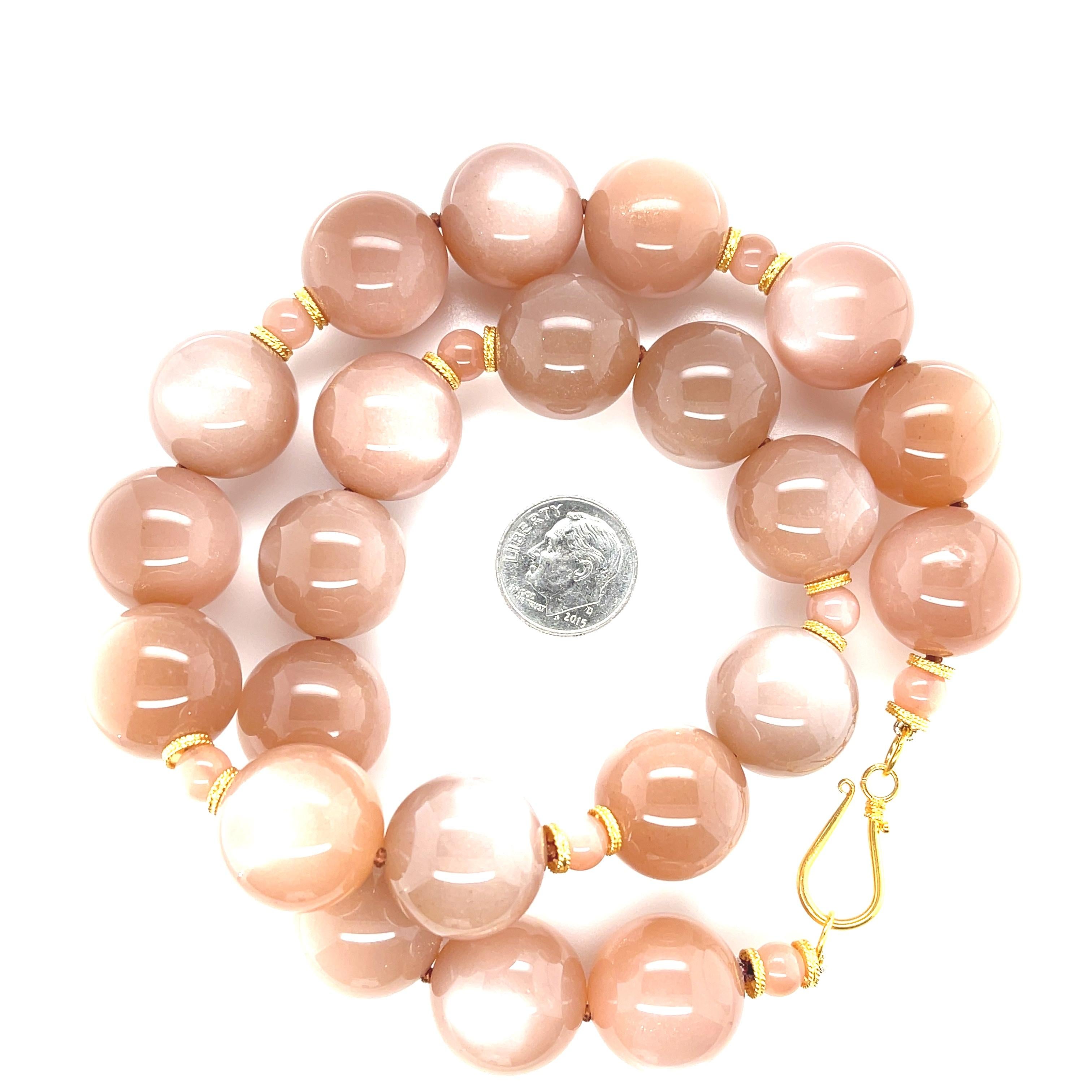 18mm Peach Moonstone Beaded Necklace with 18k Yellow Gold Clasp In New Condition In Los Angeles, CA