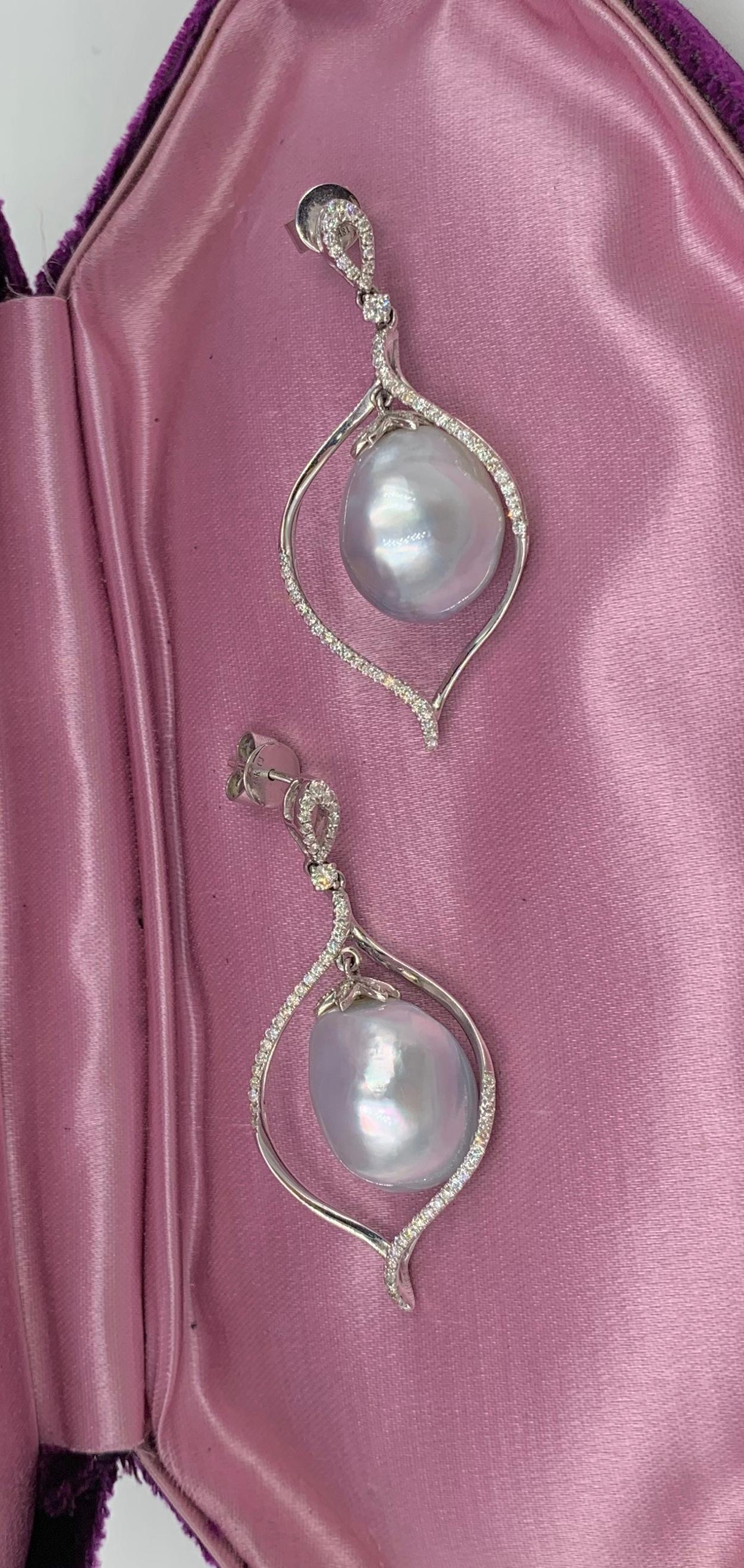 South Sea Pearl Diamond Dangle Drop Earrings 18 Karat White Gold In Good Condition In New York, NY