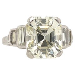 18t White Gold 4.48ct Emerald Cut Diamond Ring Set With 4 Tapered Baguettes 18t White Gold 4.48ct Emerald Cut Diamond Ring Set With 4 Tapered Baguettes