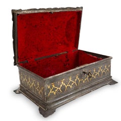 18th/19th Century Mughal Koftgari Gold and Silver Inlaid Steel Casket / Box