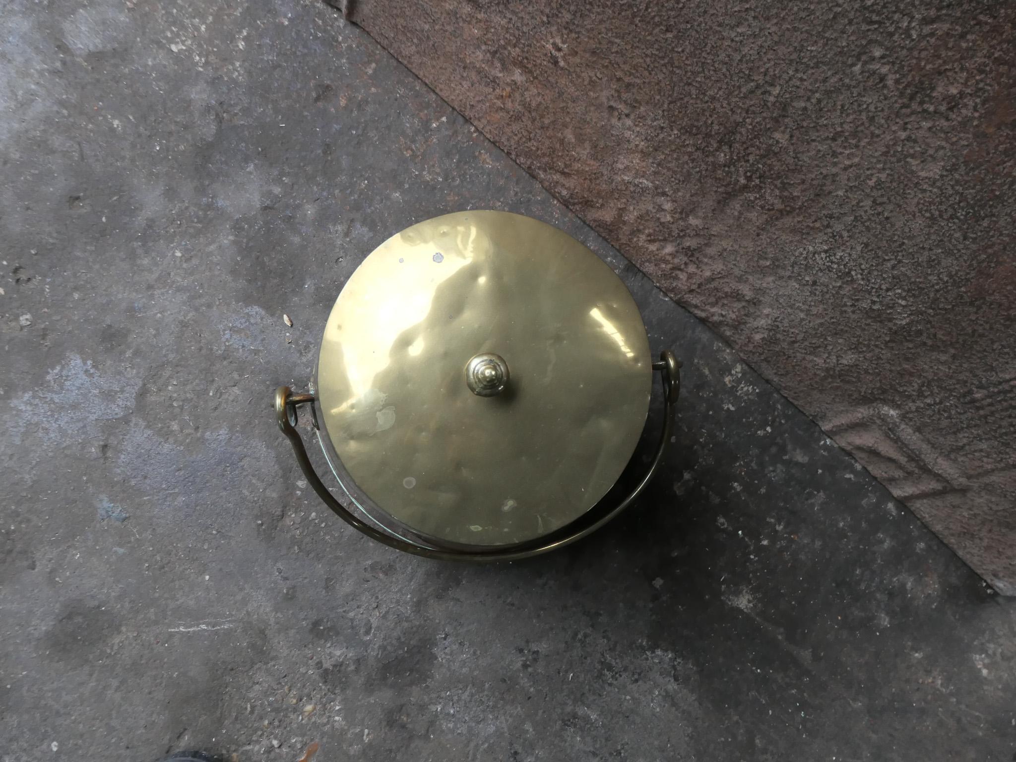 18th -19th Century Dutch Copper and Brass Doofpot For Sale 5