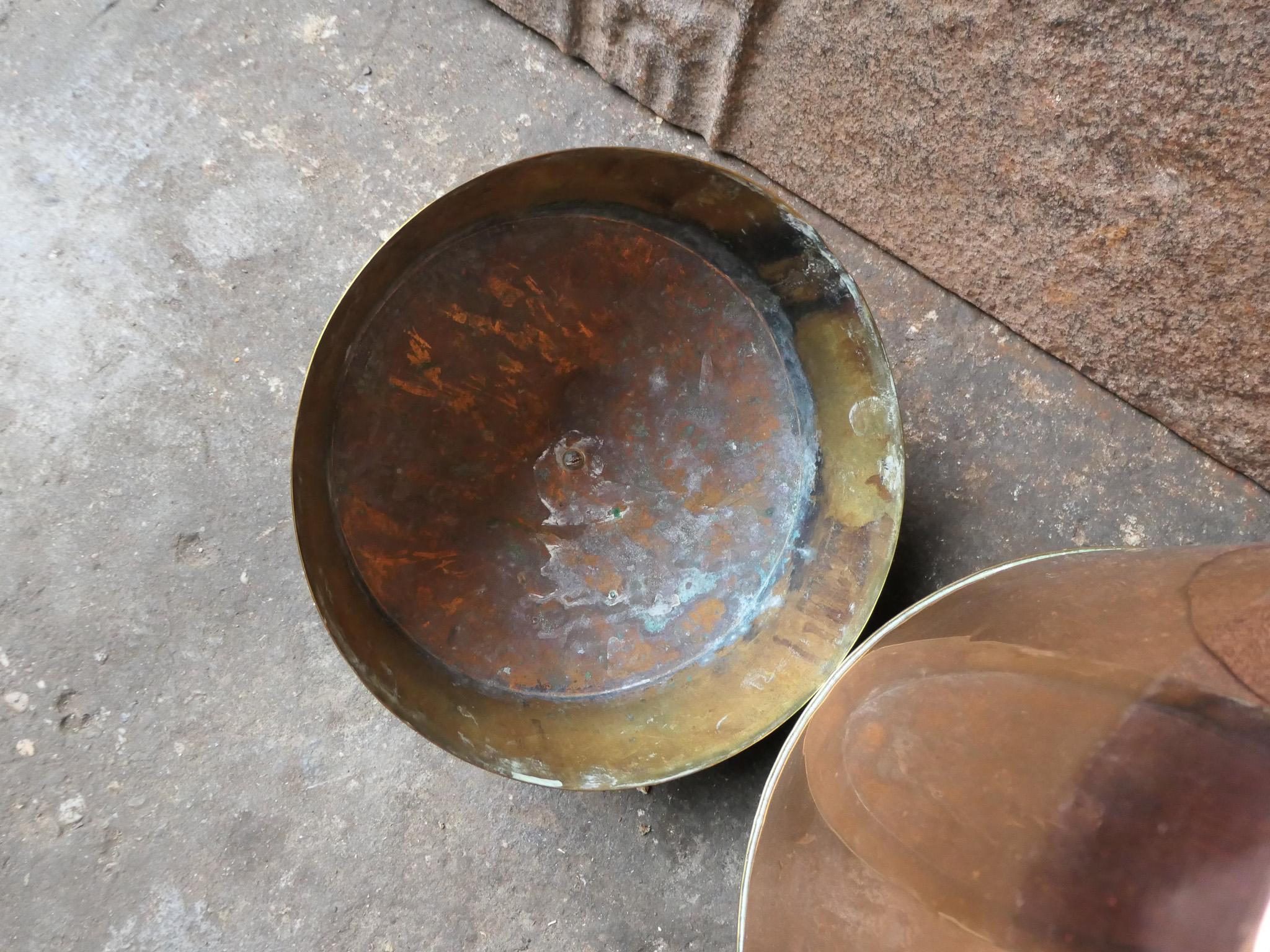 18th -19th Century Dutch Copper and Brass Doofpot For Sale 7