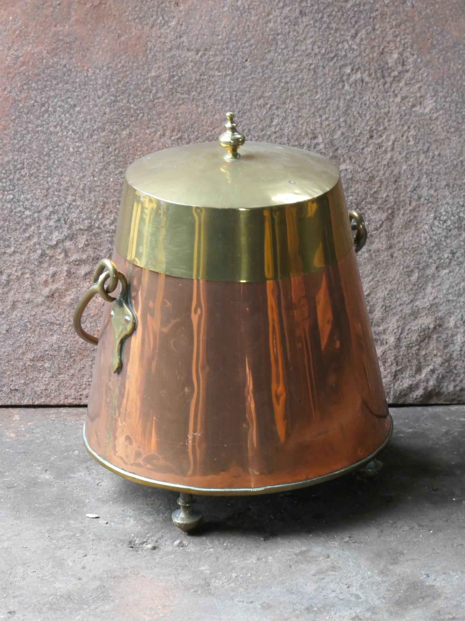Néerlandais Doofpot hollandais en cuivre et laiton du 18e au 19e siècle en vente