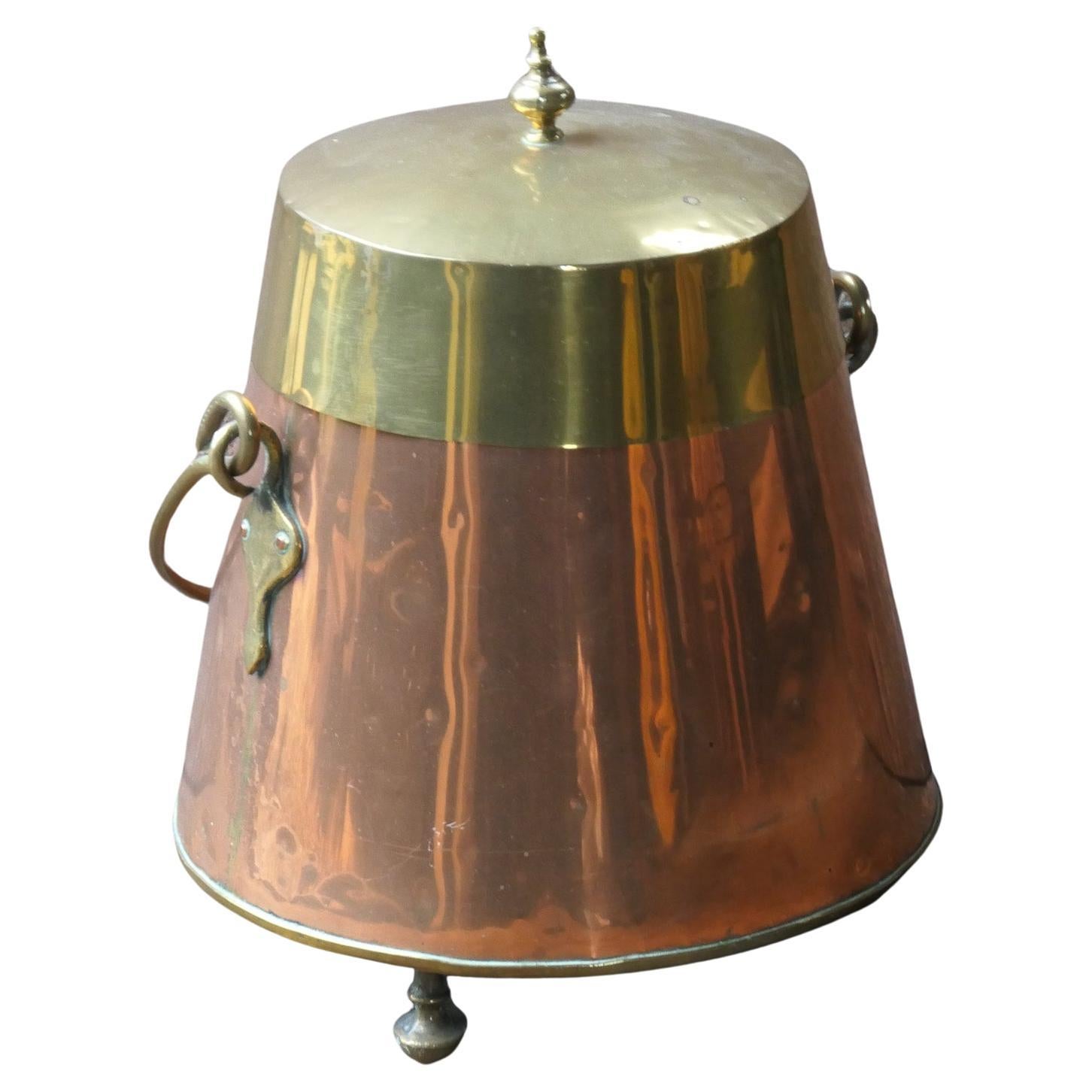 Doofpot hollandais en cuivre et laiton du 18e au 19e siècle en vente